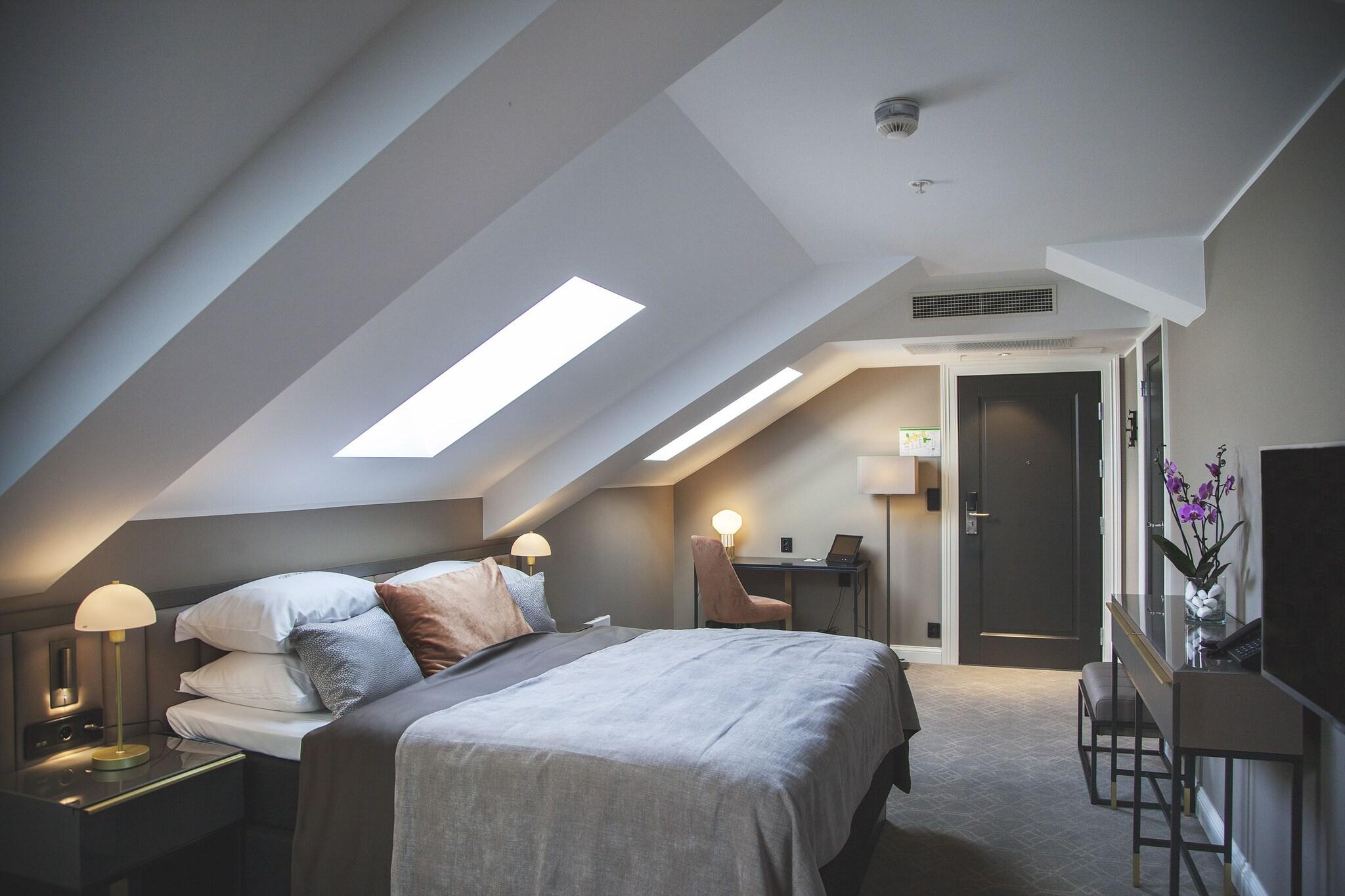 Junior Suite King Size Bed