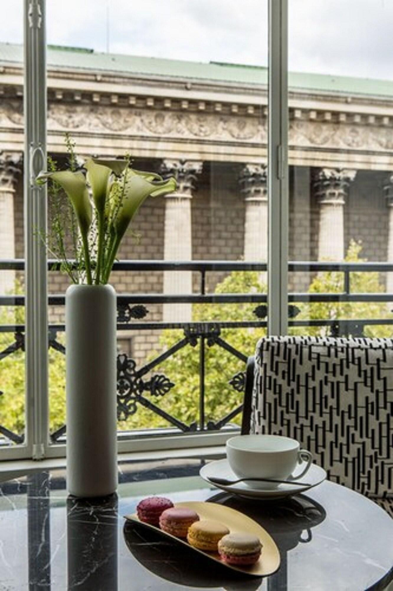 Junior Suite King Size Bed