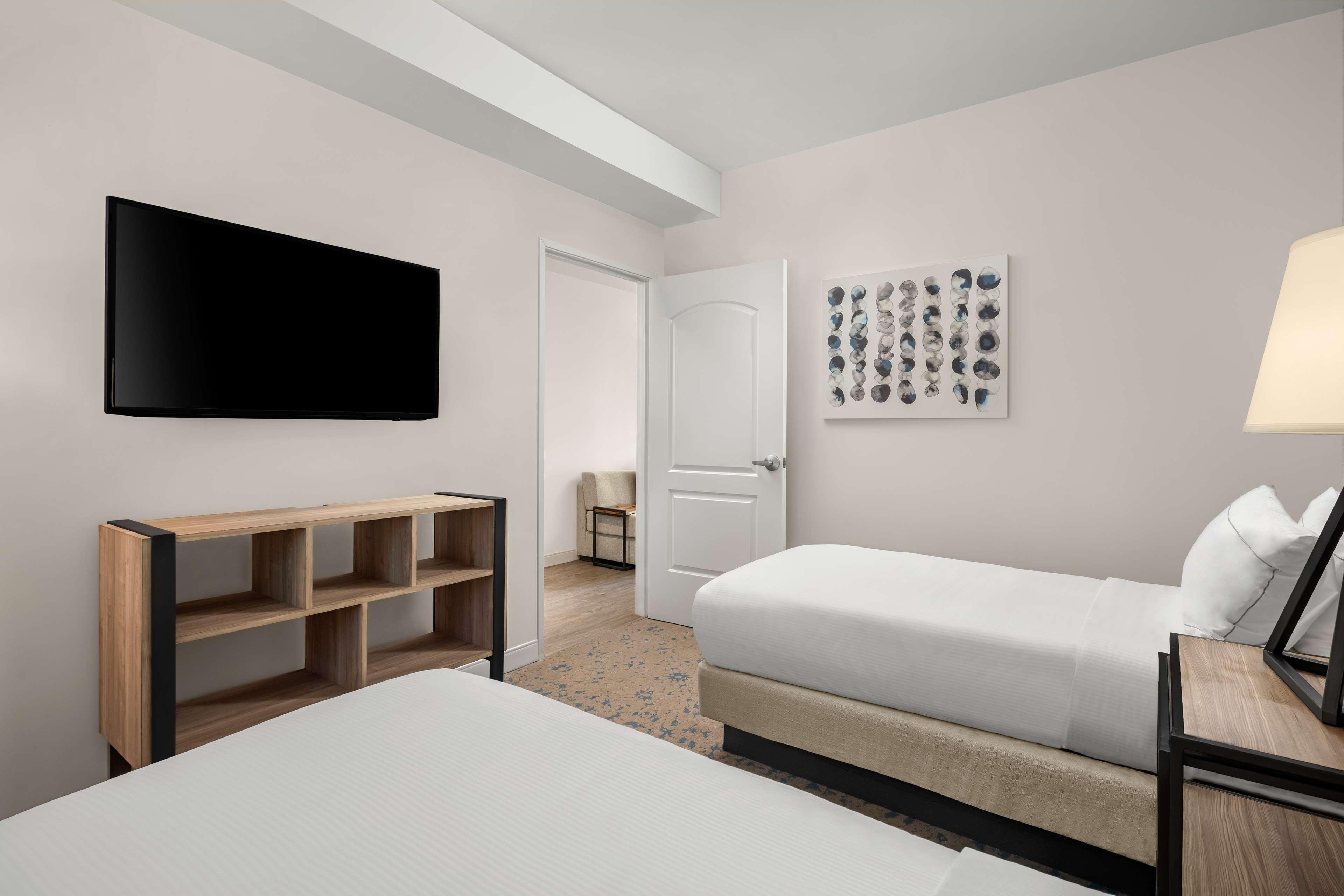 Suite Deluxe with Views