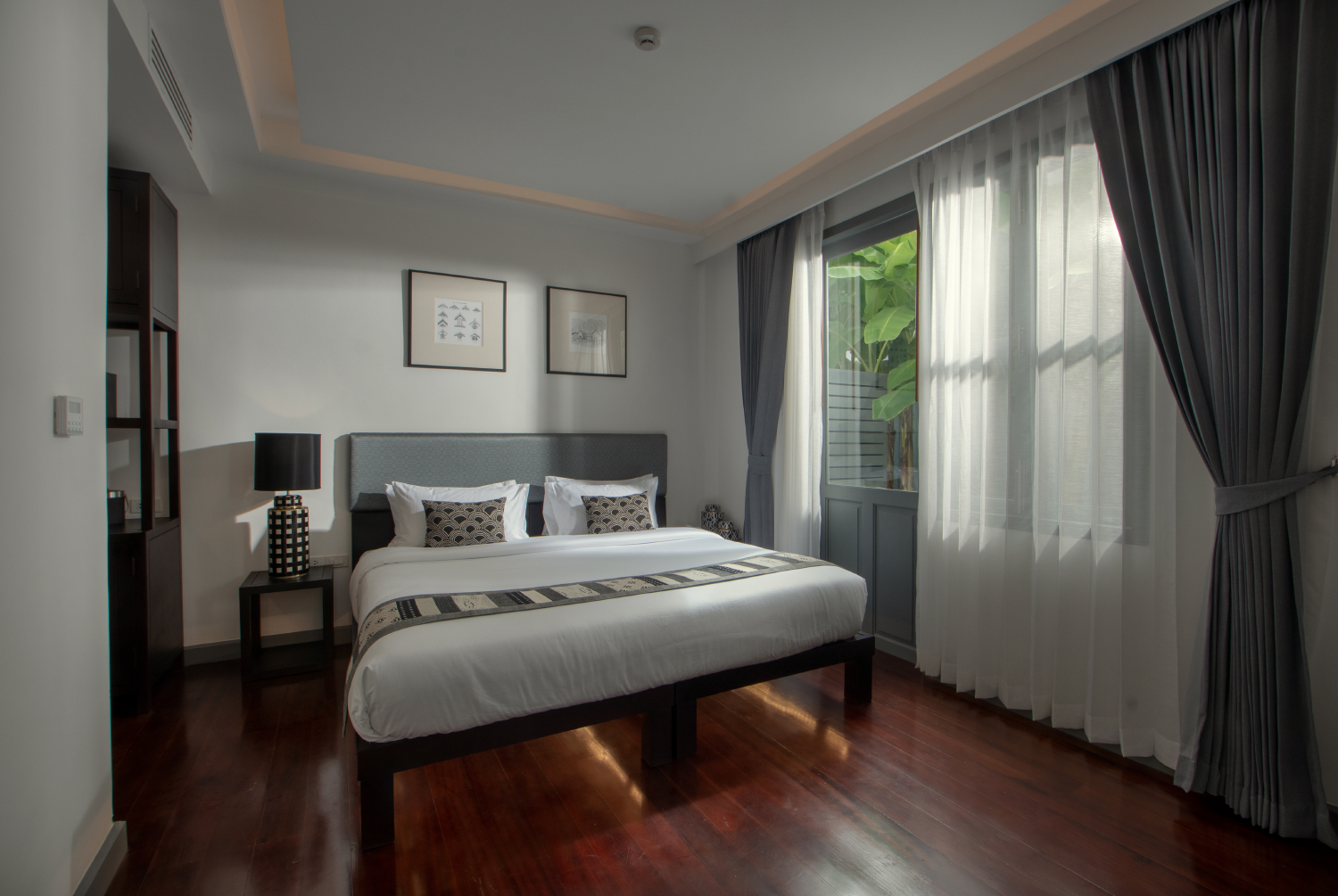 Junior Suite King Size Bed