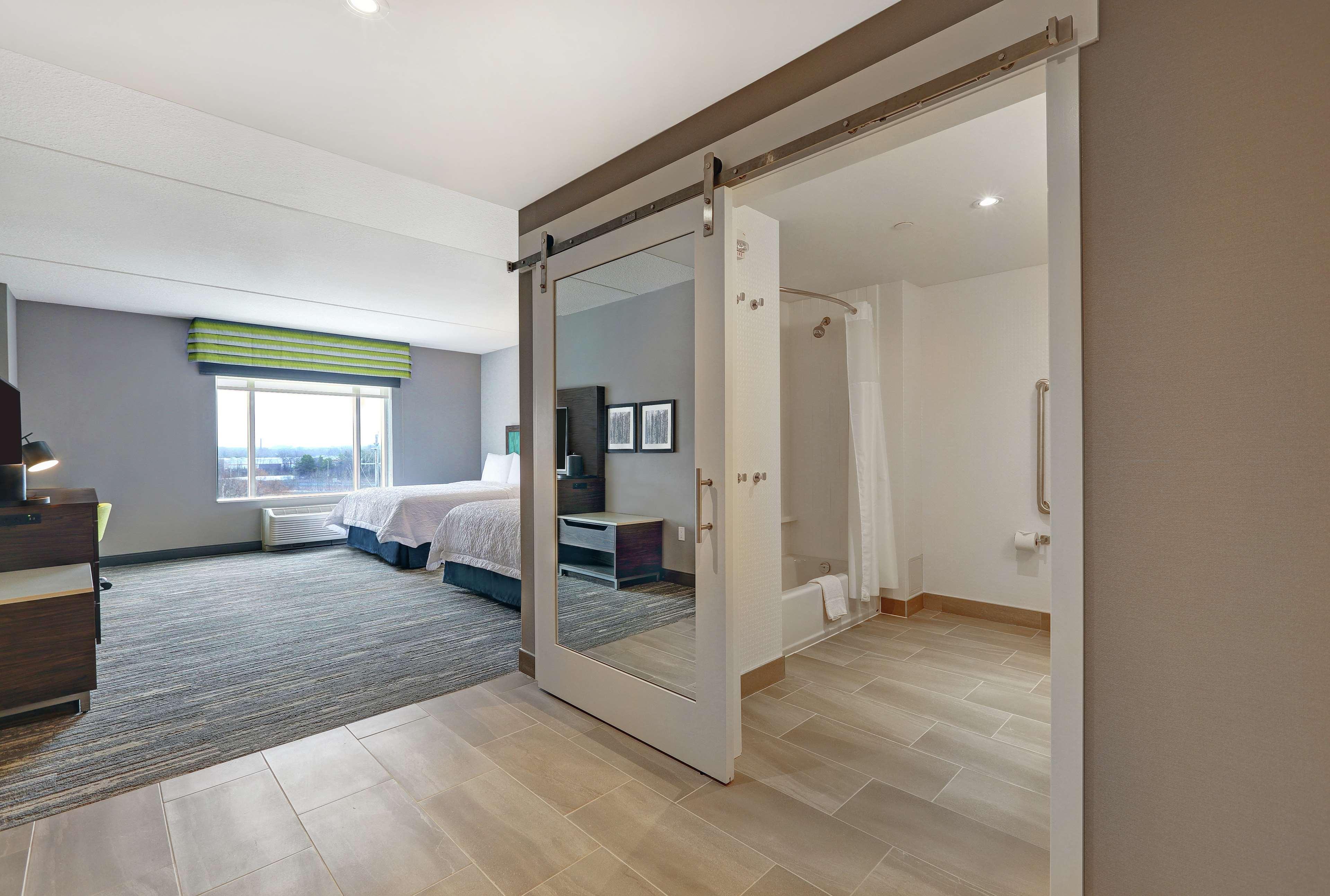 Double Two Queen Beds Non Smoking