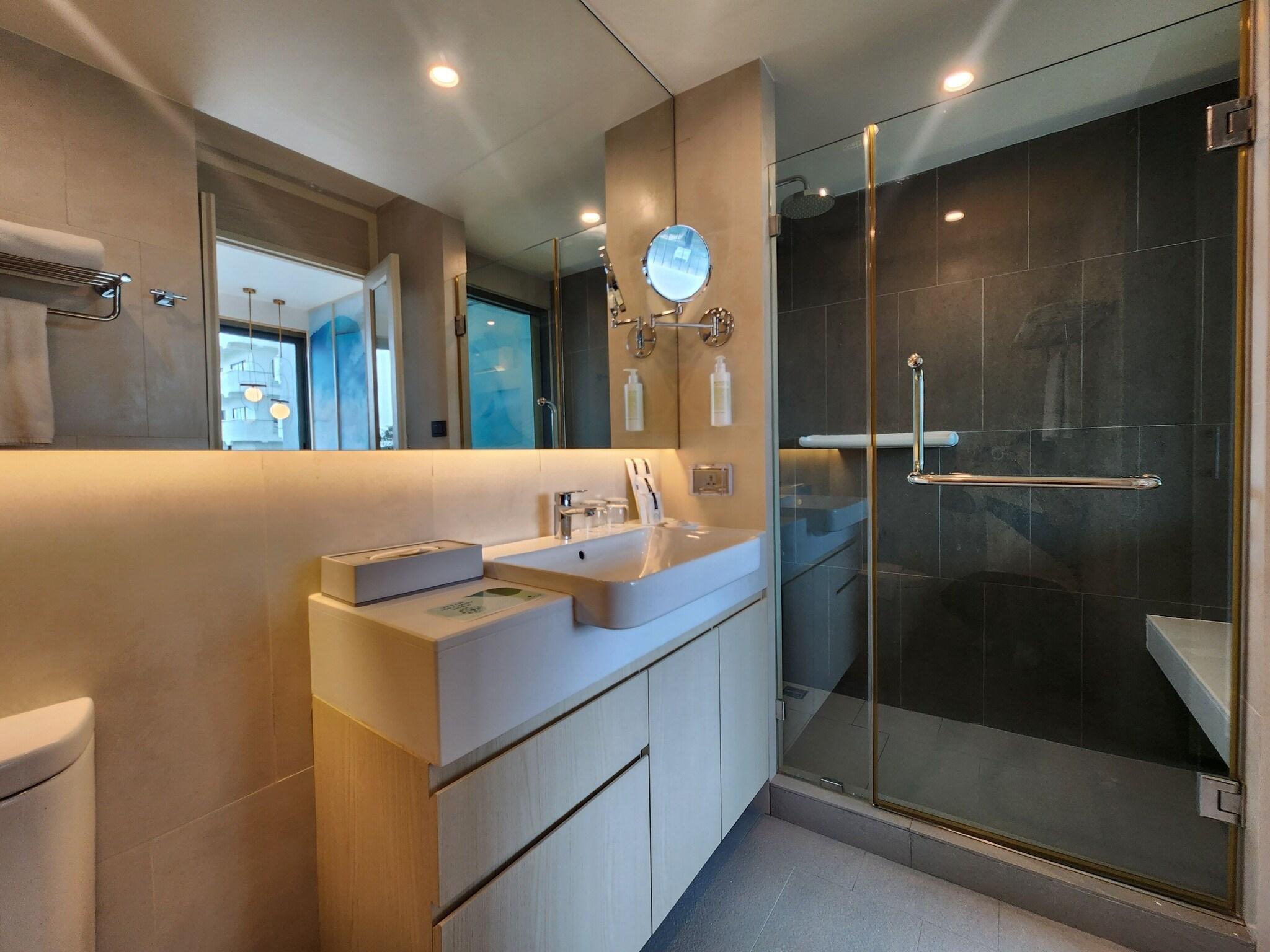 Suite with Kitchenette with Views