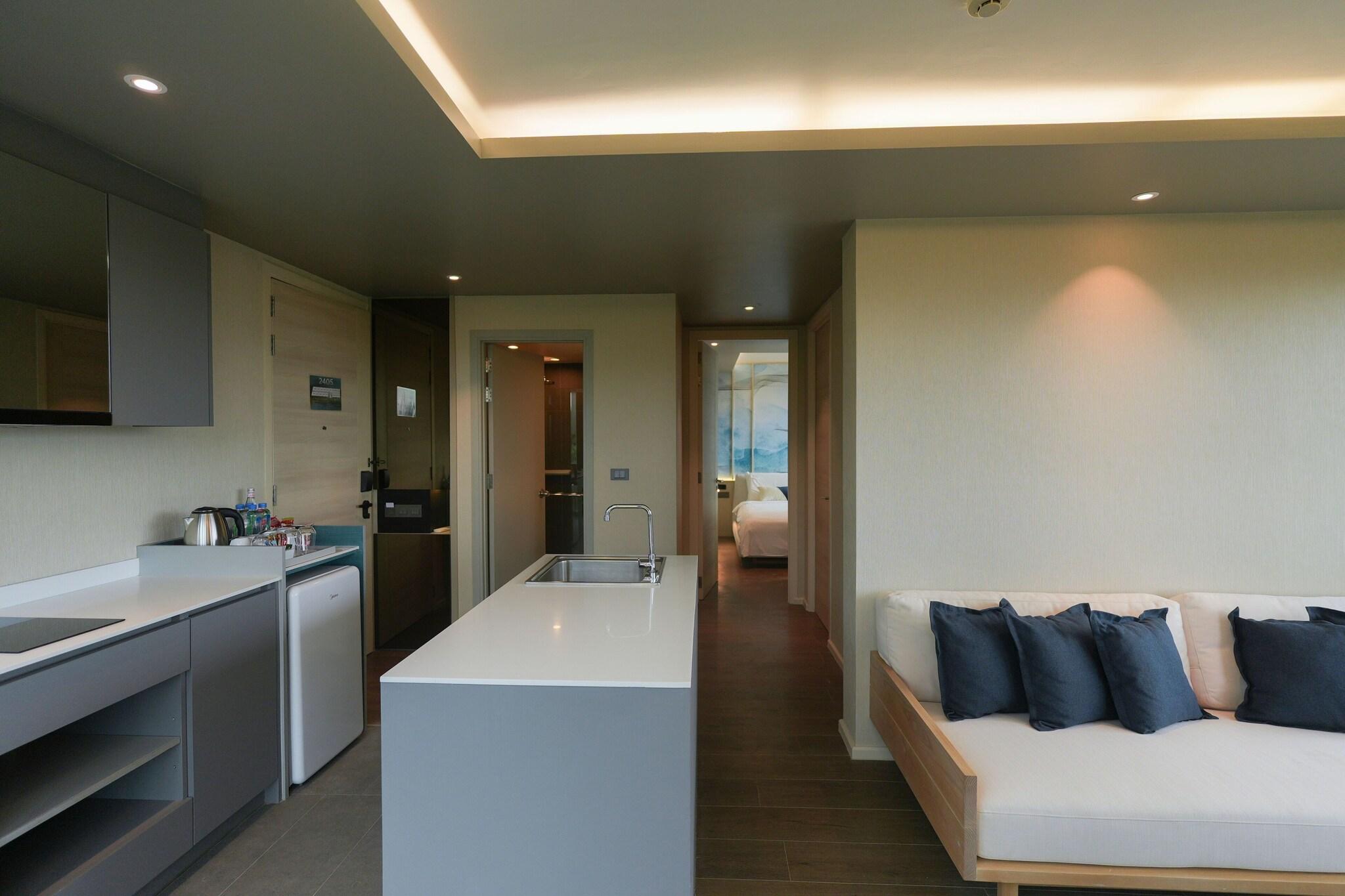 Suite with Kitchenette with Views
