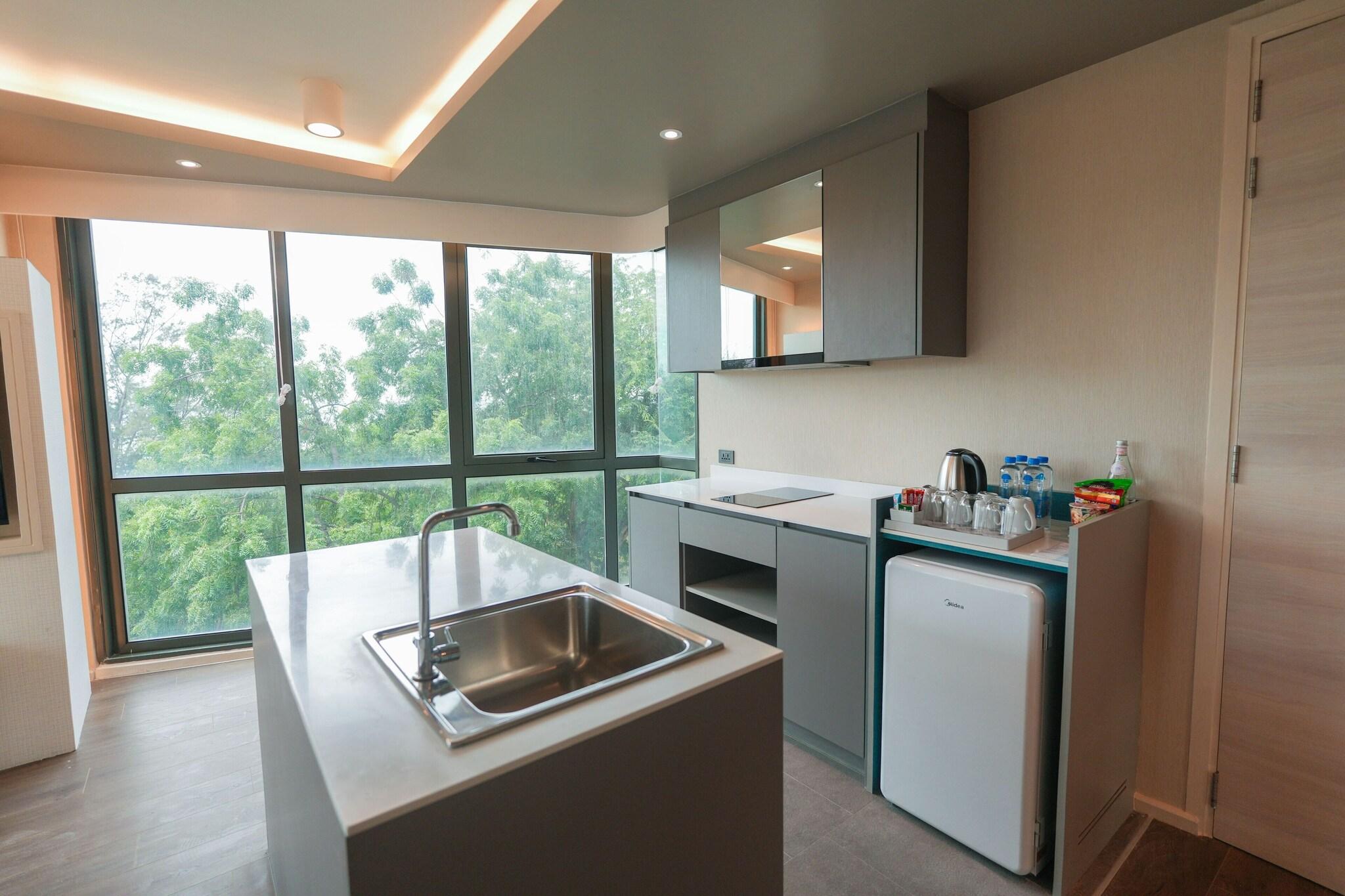 Suite with Kitchenette with Views