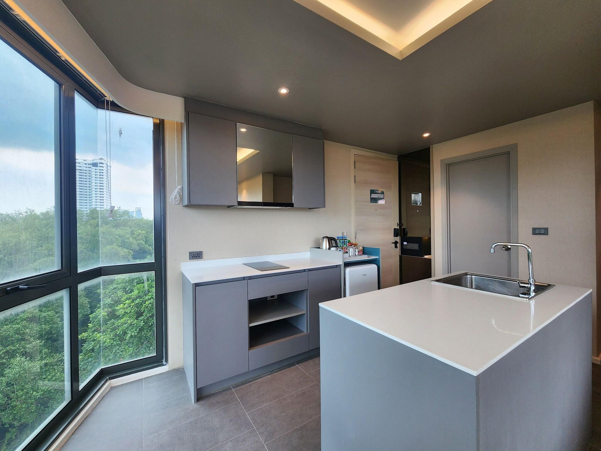 Suite with Kitchenette with Views