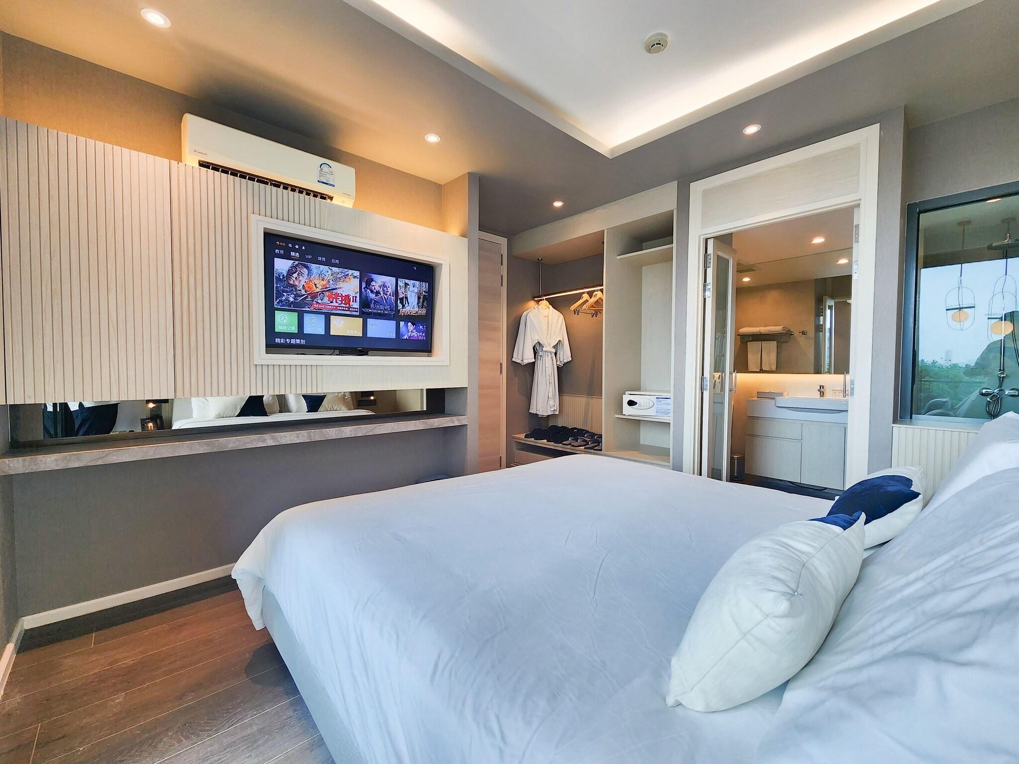 Suite with Kitchenette with Views