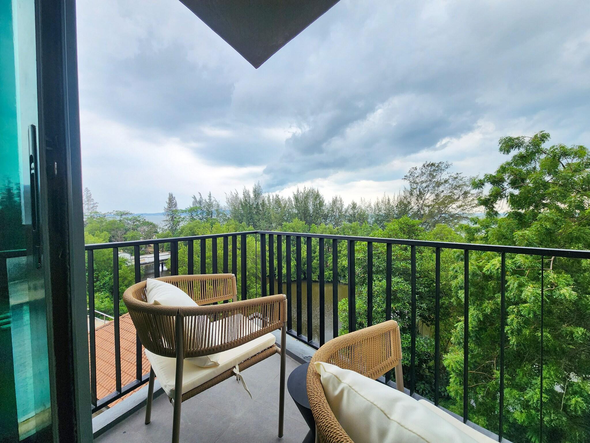 Suite with Kitchenette with Views