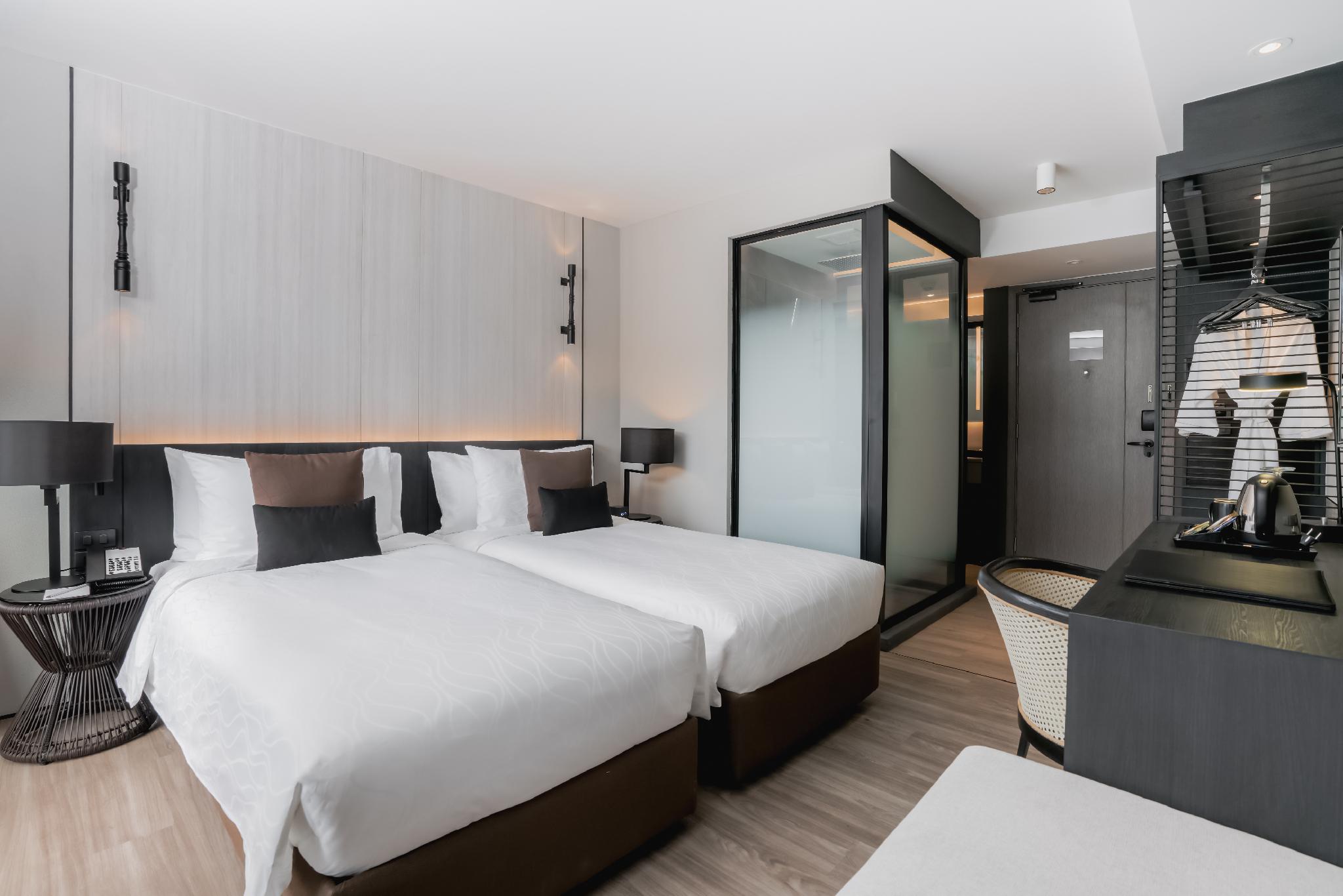 Twin Grand Deluxe