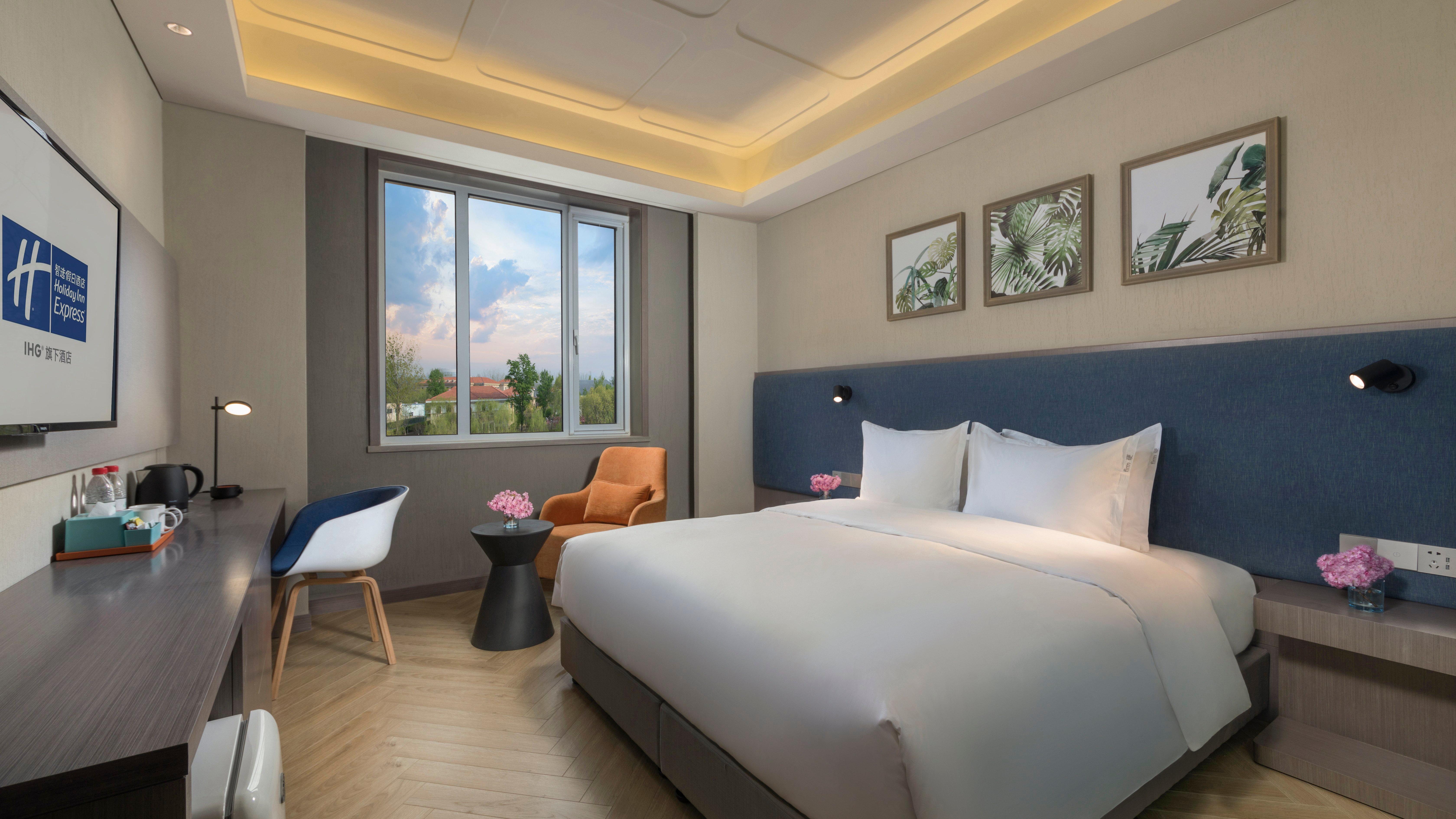 Double King Size Bed