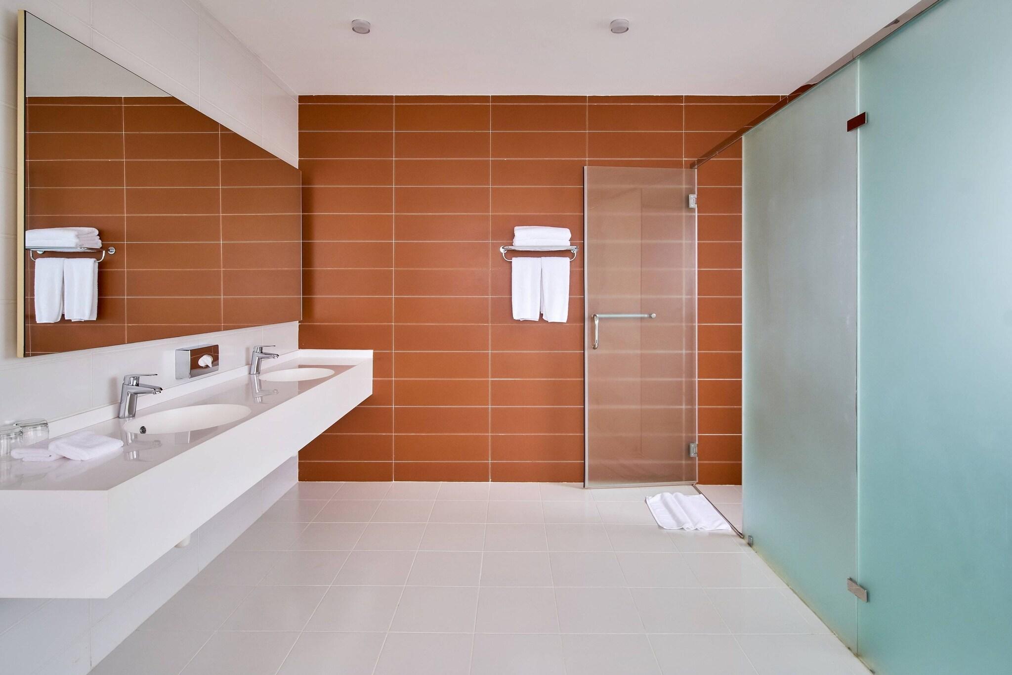 Double Club City View