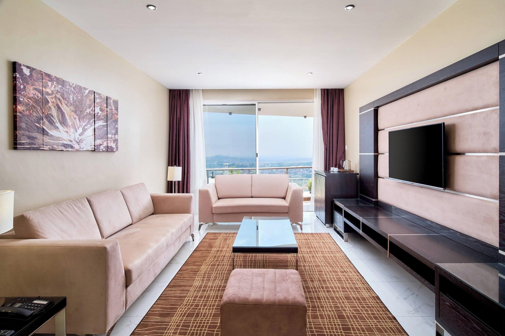 Suite Executive City View