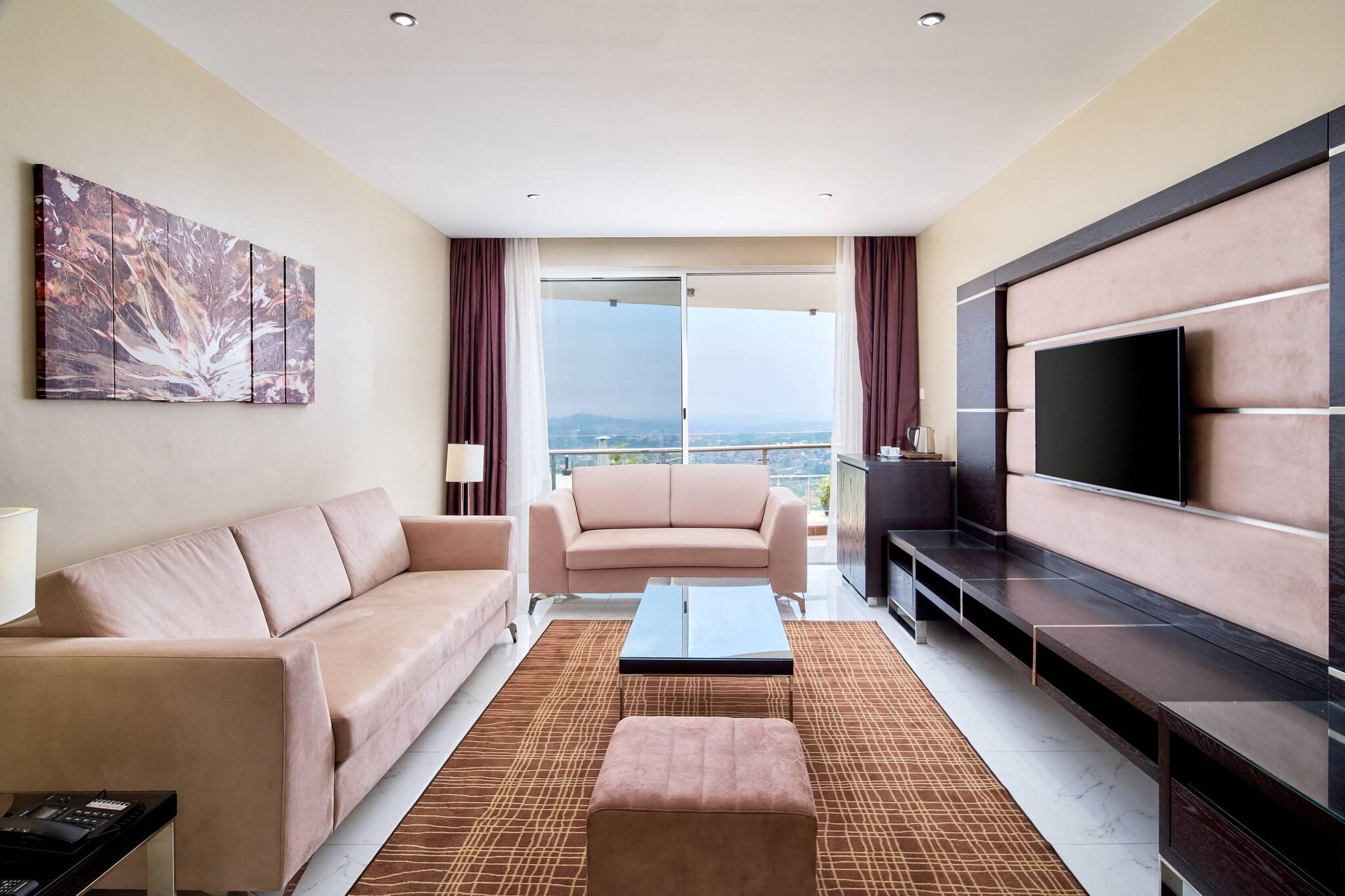 Suite Executive City View