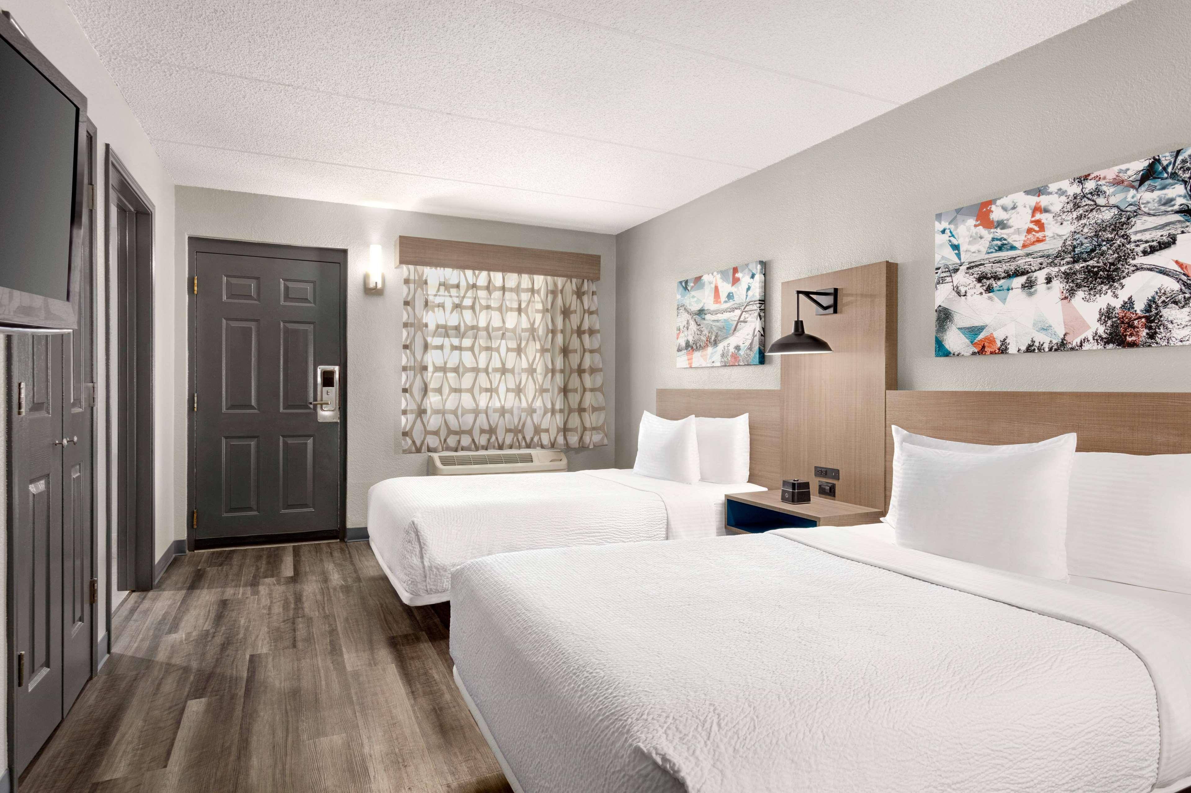 Room Two Double Beds Non Smoking