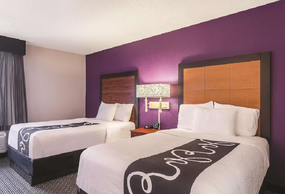 Quadruple Non Smoking