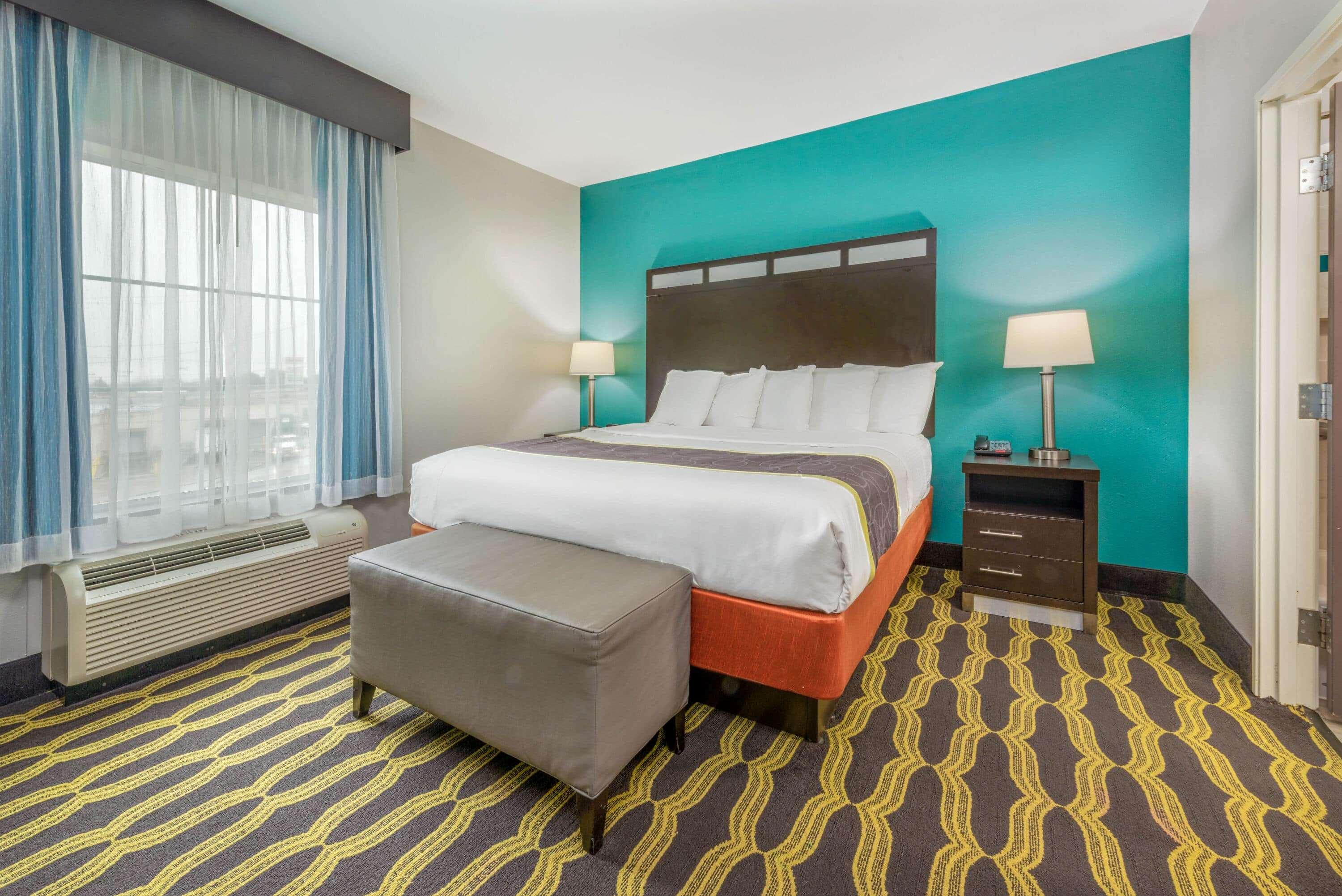 Suite Deluxe King Bed