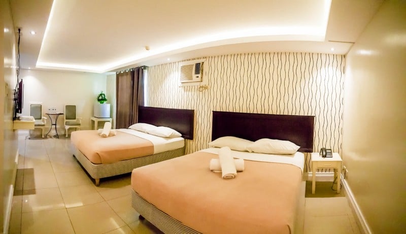 Junior Suite Queen Size Bed