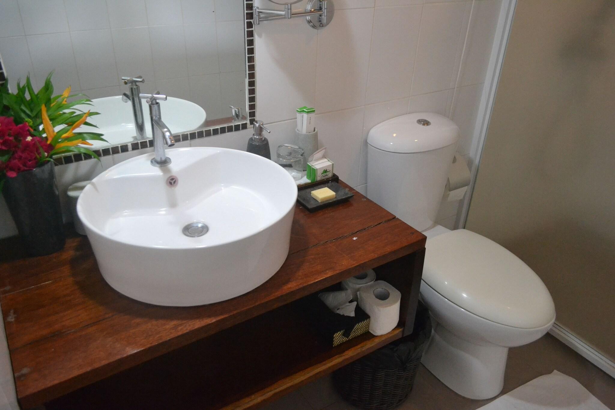 Double Deluxe Queen Bed