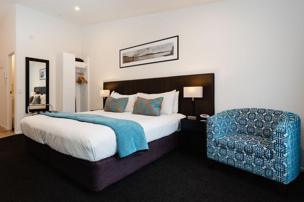 Apartment King Size Bed