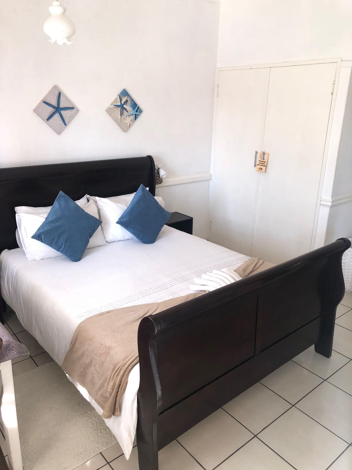 Double Queen Size Bed