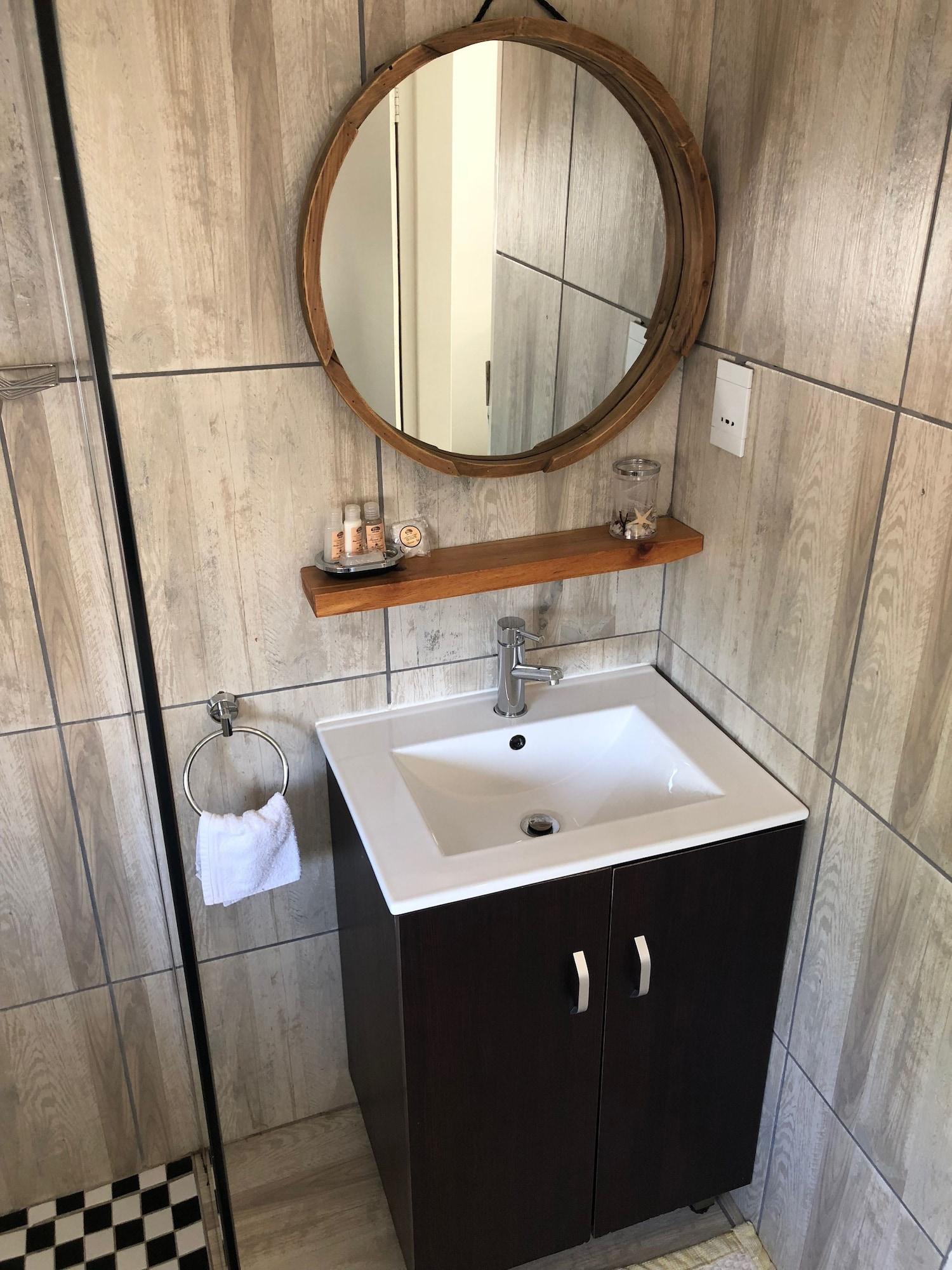 Double Queen Size Bed