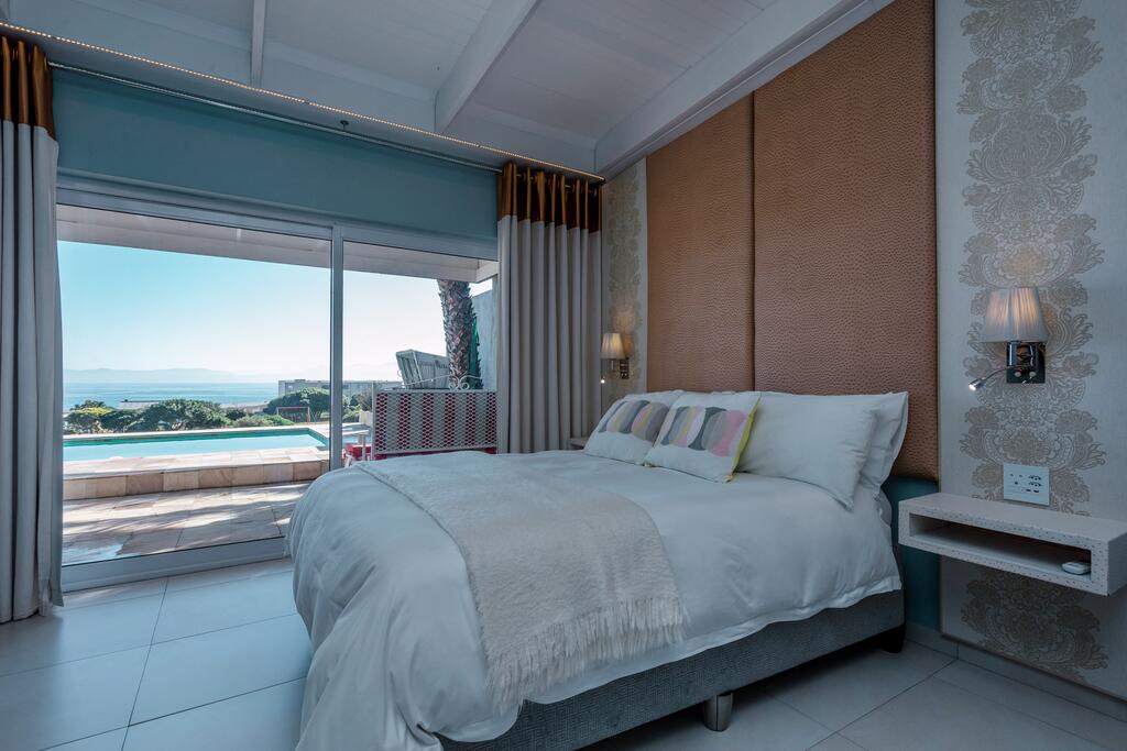 Double Superior Queen Bed