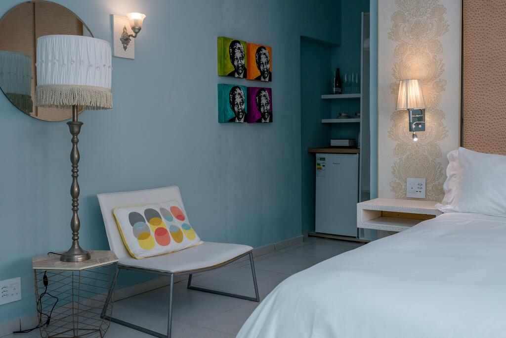 Double Deluxe Queen Bed