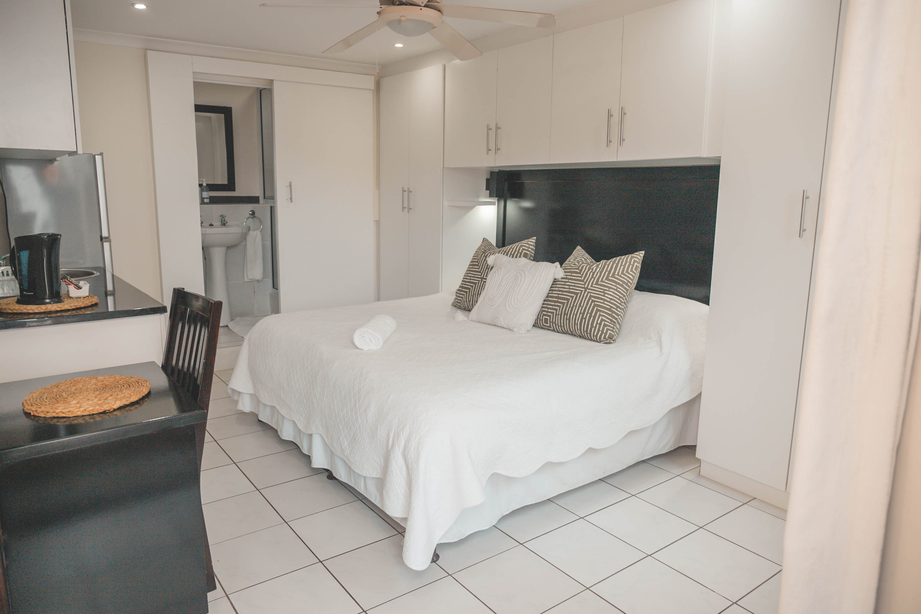 Double Deluxe King Bed