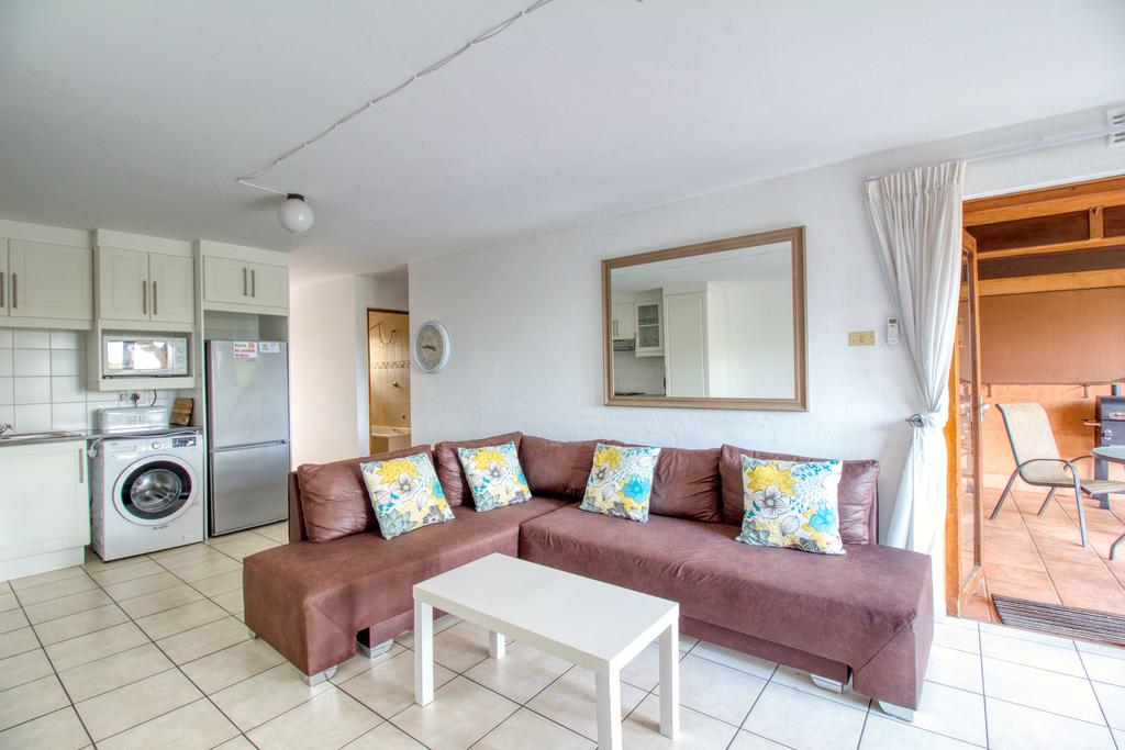 Single with Kitchenette