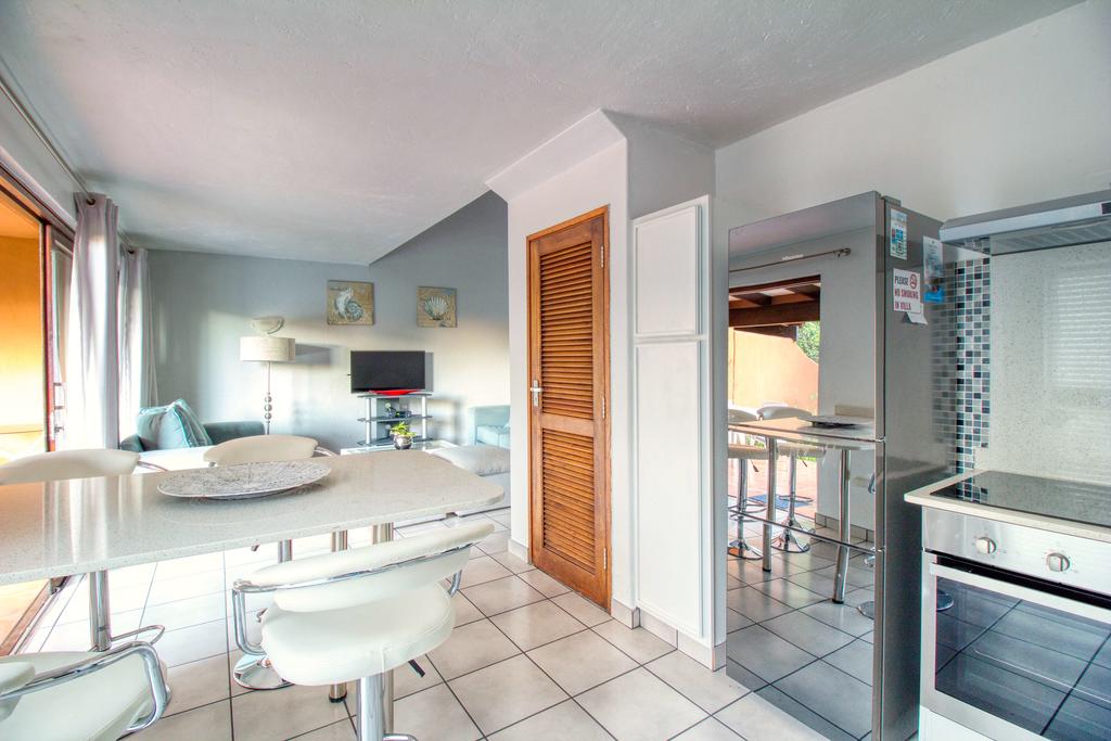 Apartment with Kitchenette