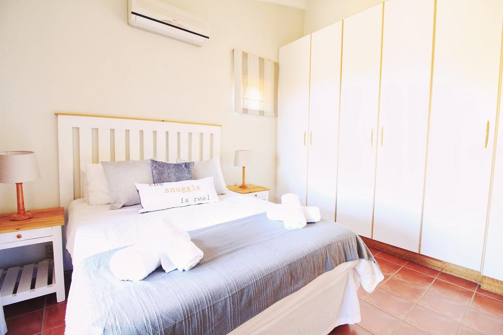 Apartment with Kitchenette