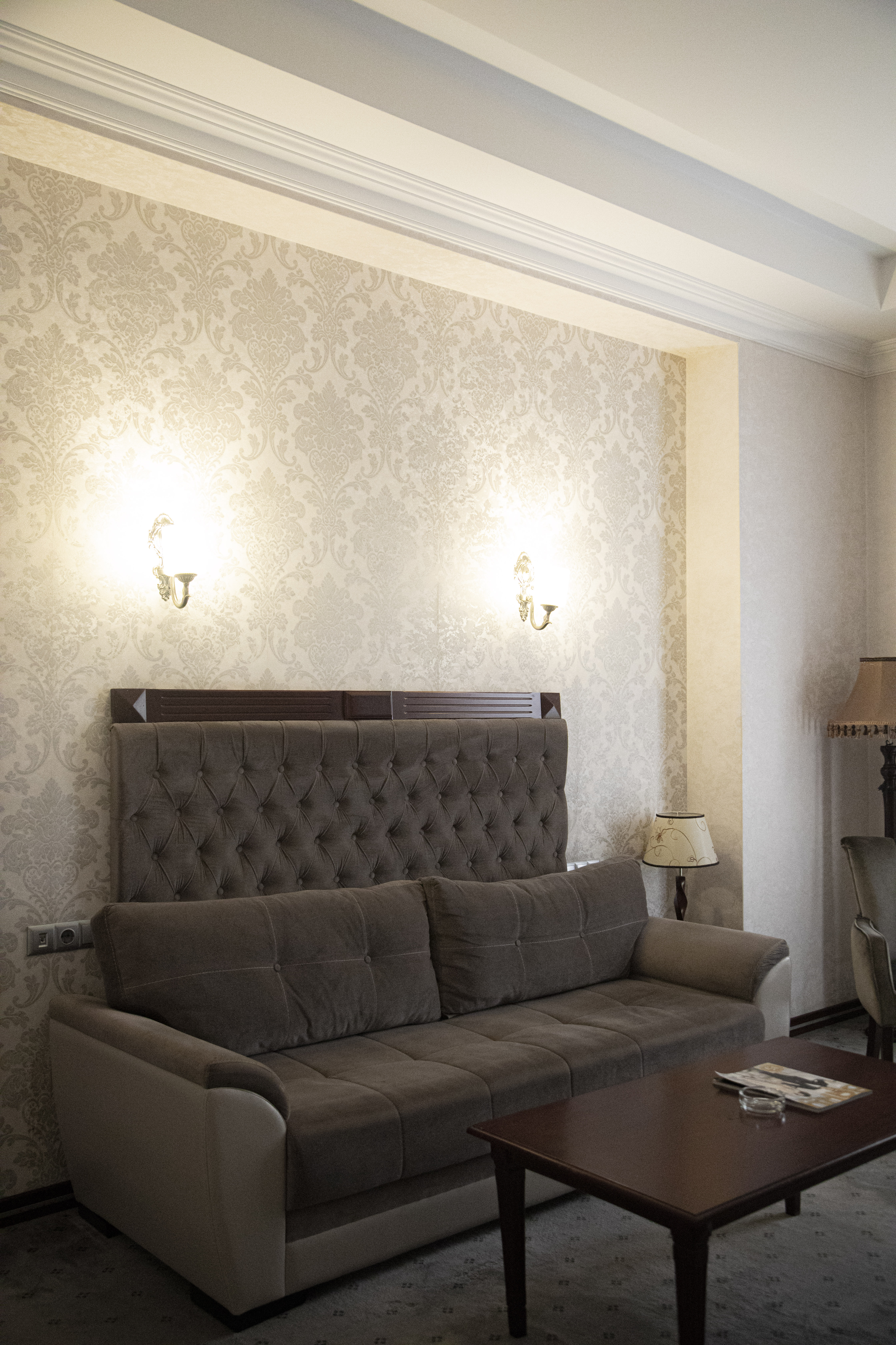 Quadruple Four Bedrooms One Bathroom