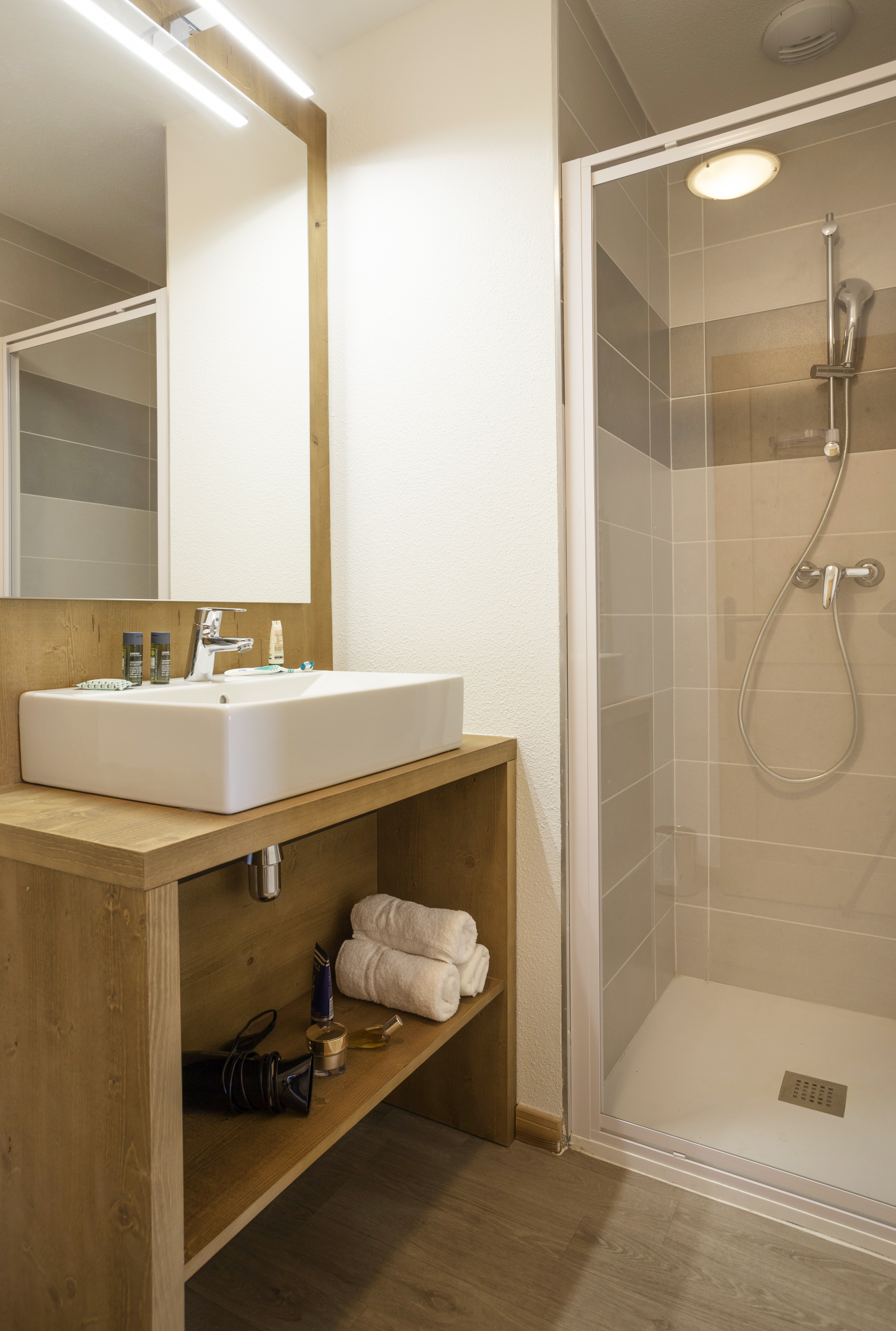 Apartment Capacity 6 Two Bedrooms