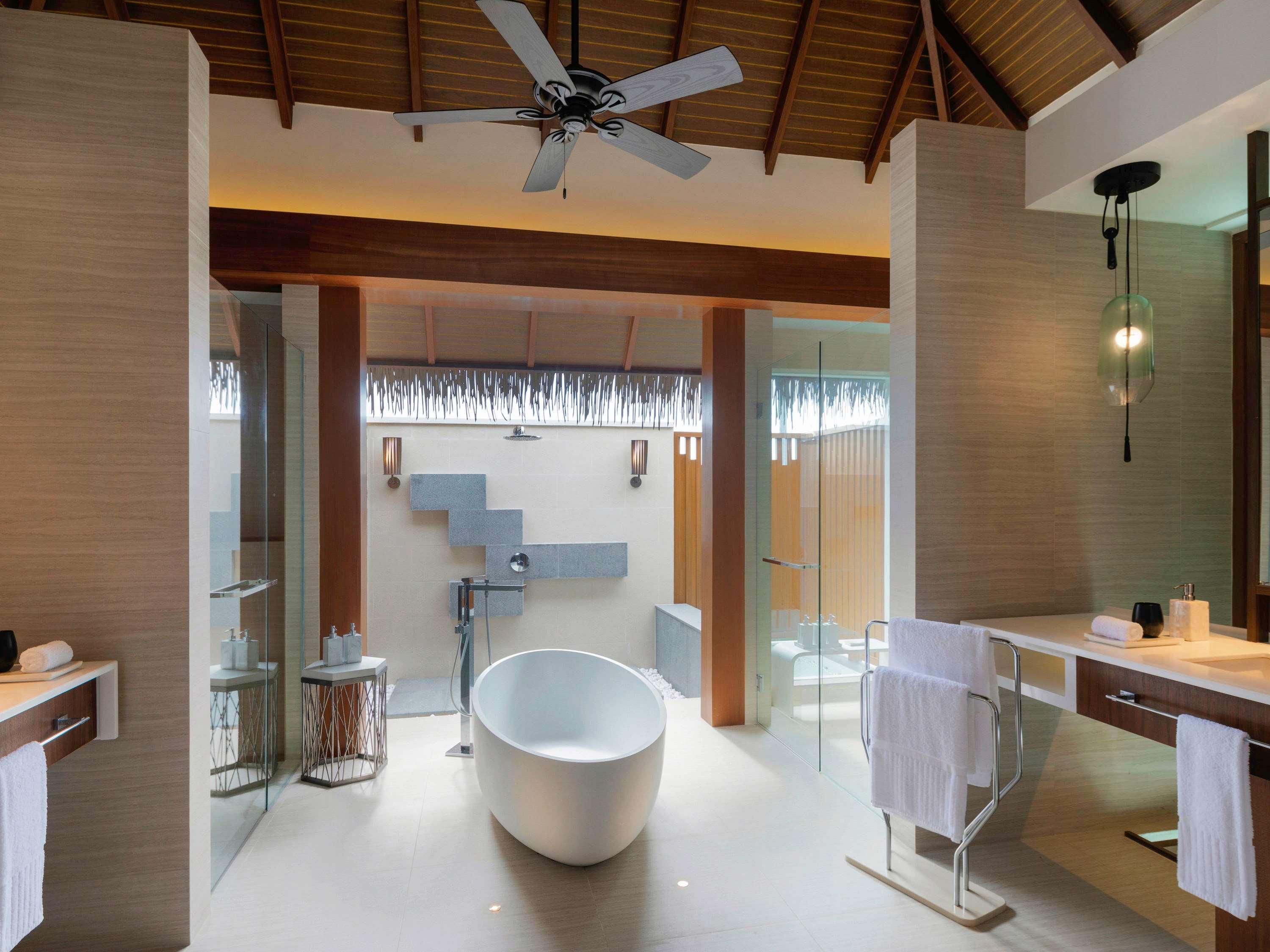 Suite Ocean View King Bed