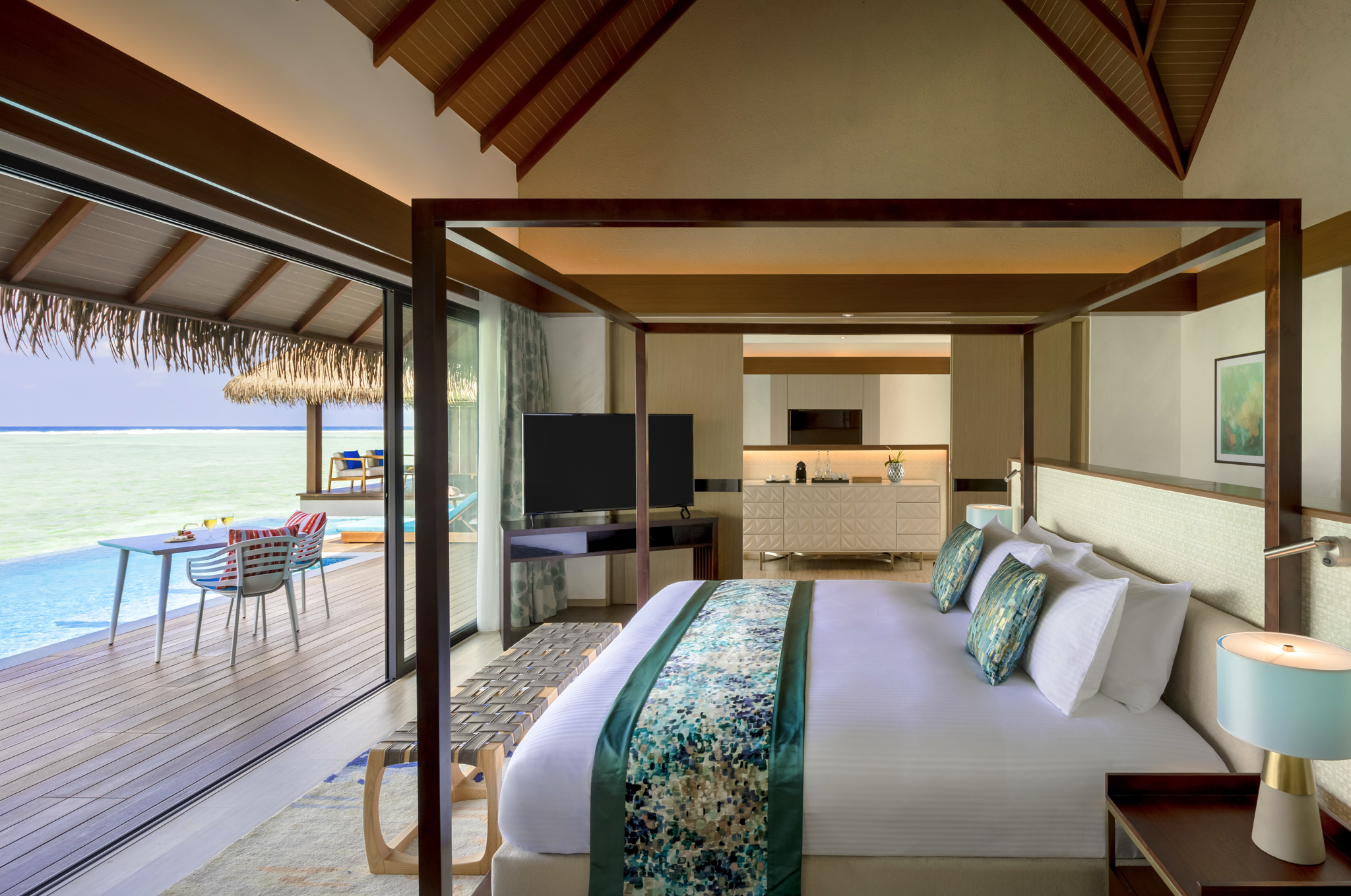 Suite Ocean View King Bed