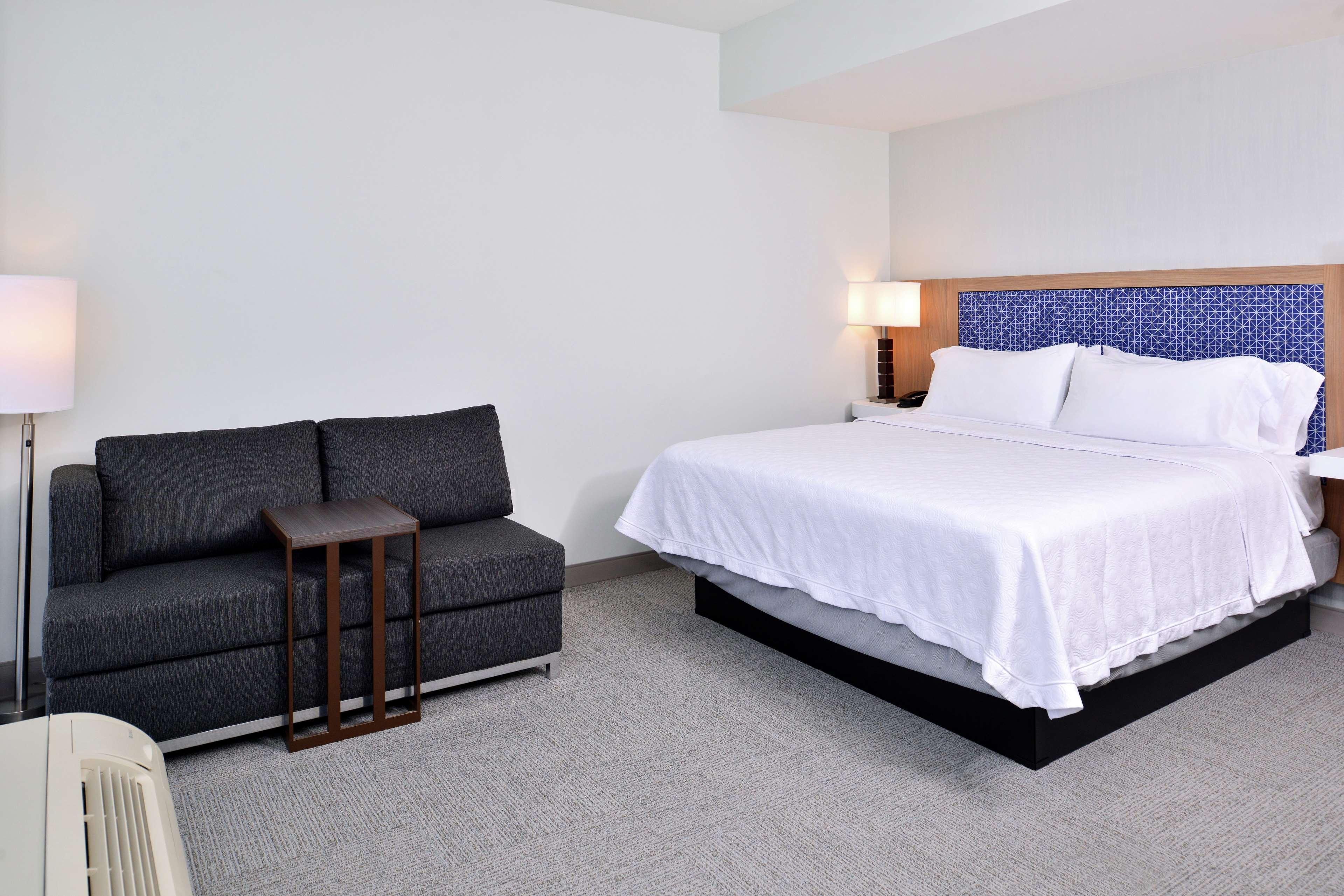 Room City View King Bed