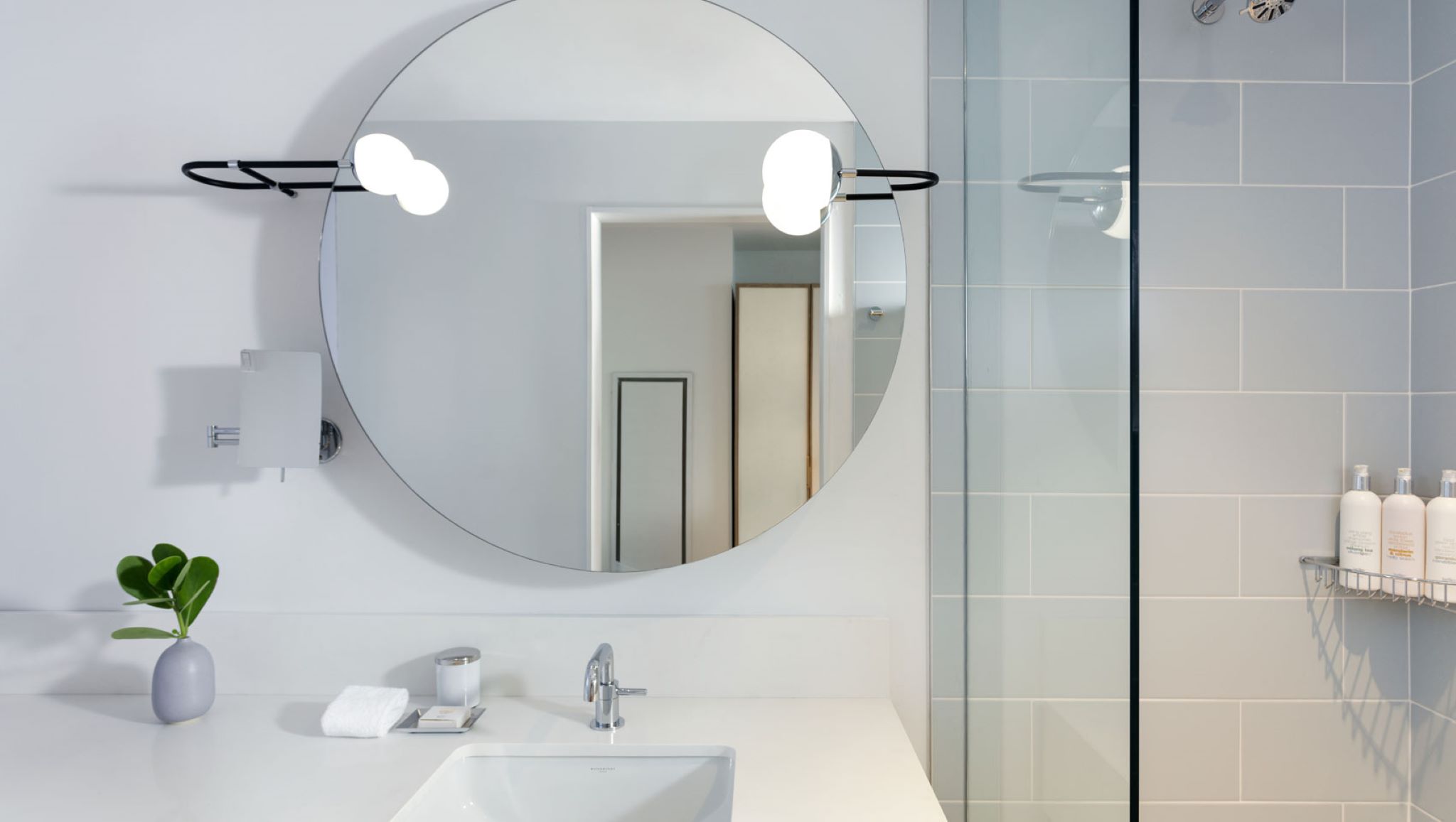 Double Accessible King Size Bed