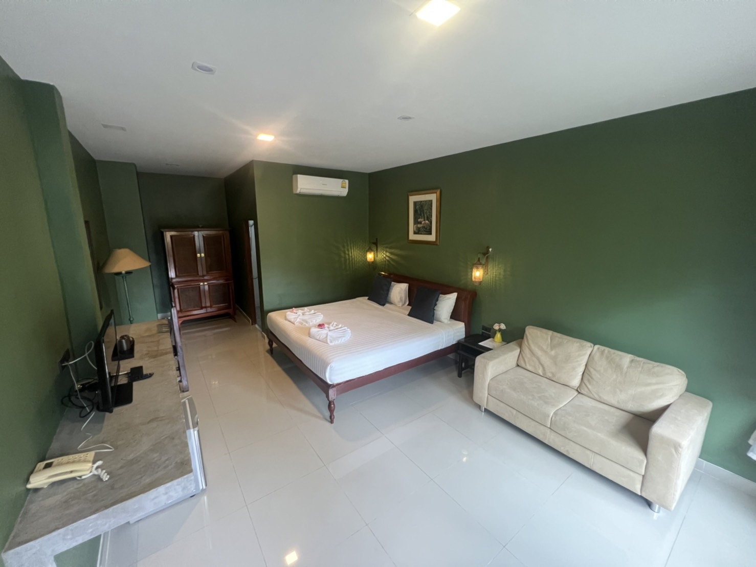 Double or Twin Deluxe