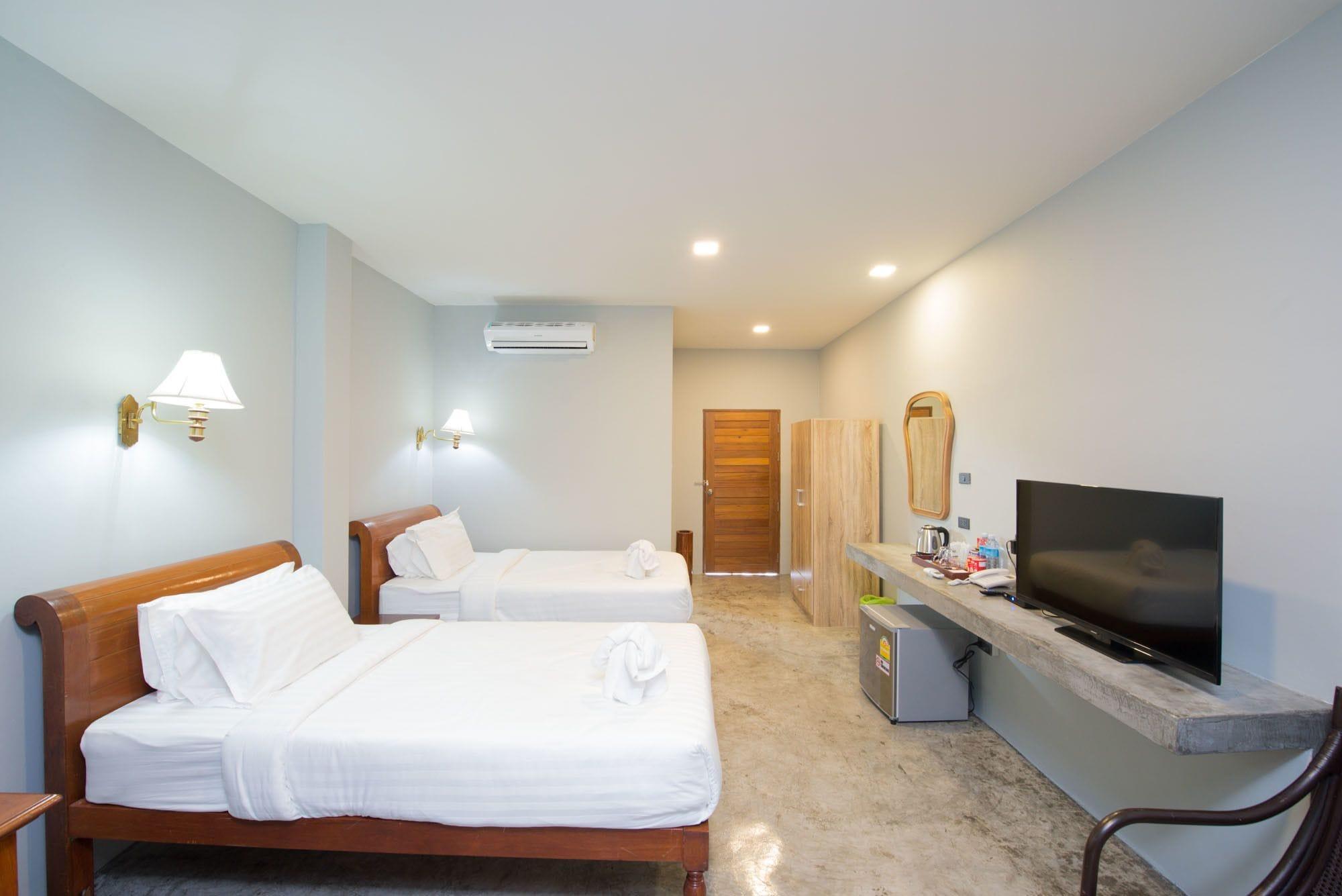 Double or Twin Deluxe