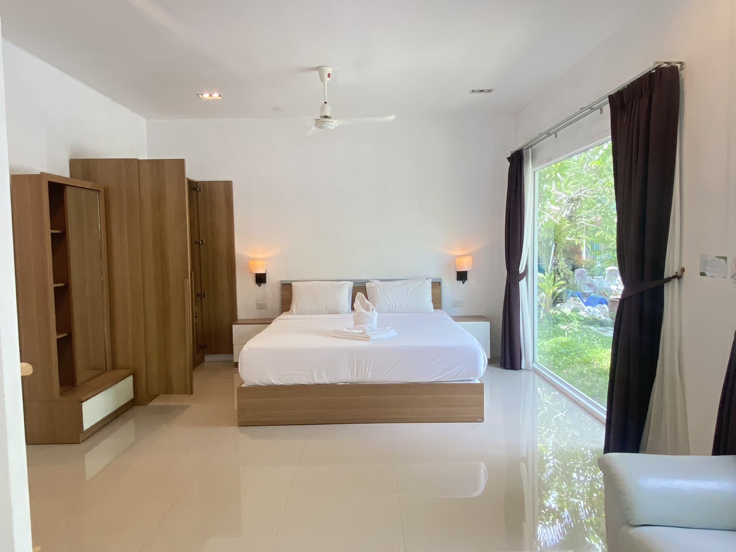 Room Deluxe Pool View