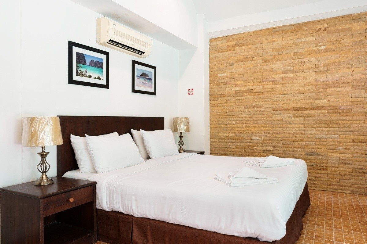 Room Deluxe Pool View