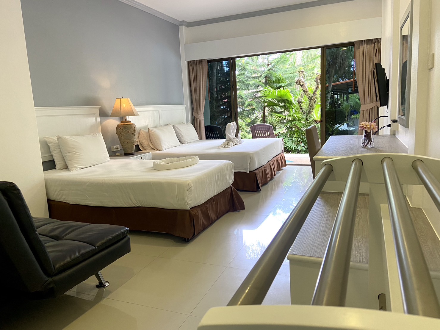 Family Room Capacity 3