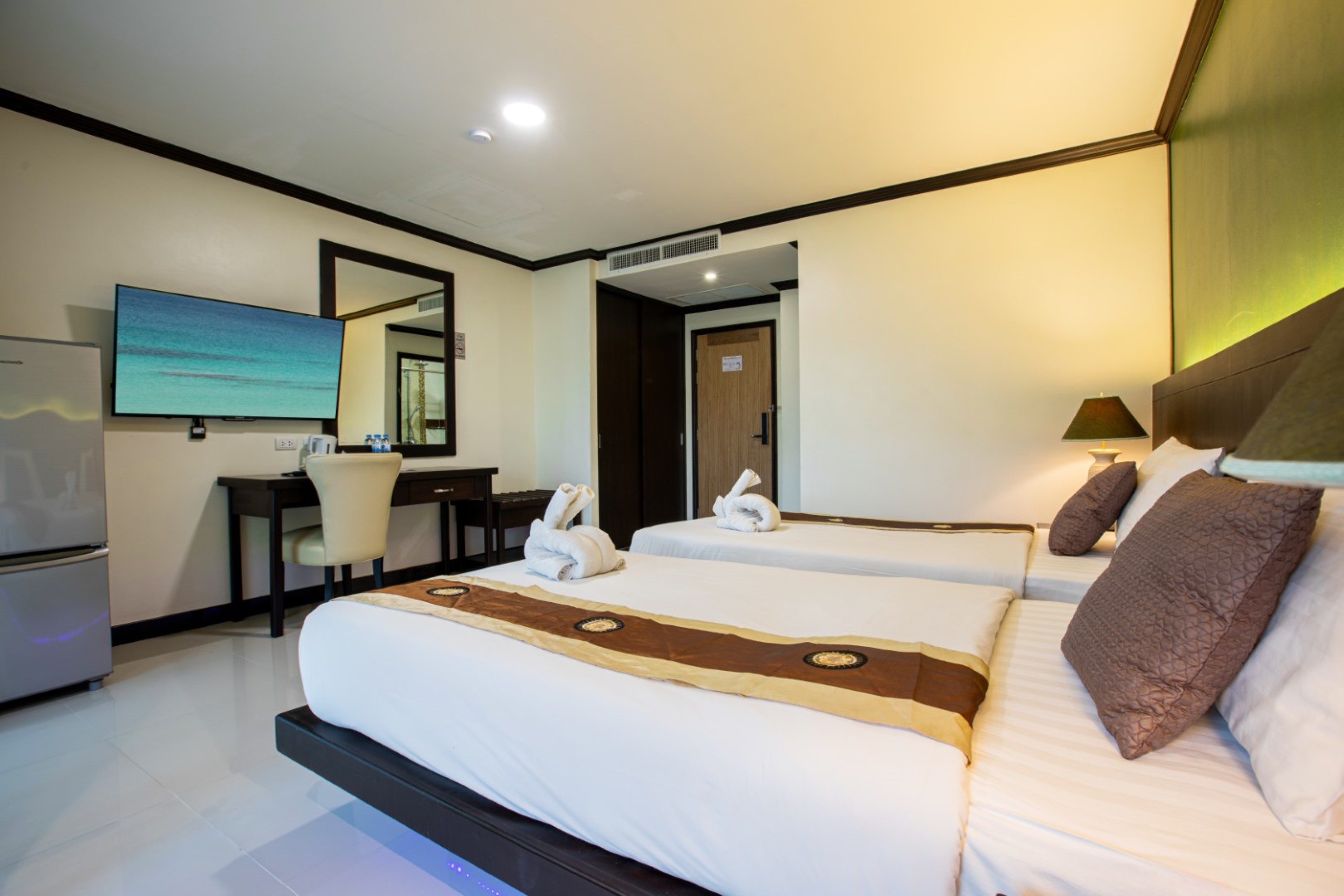 Double or Twin Deluxe