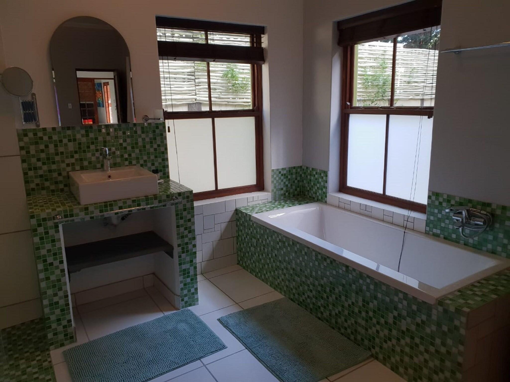 Double Queen Size Bed