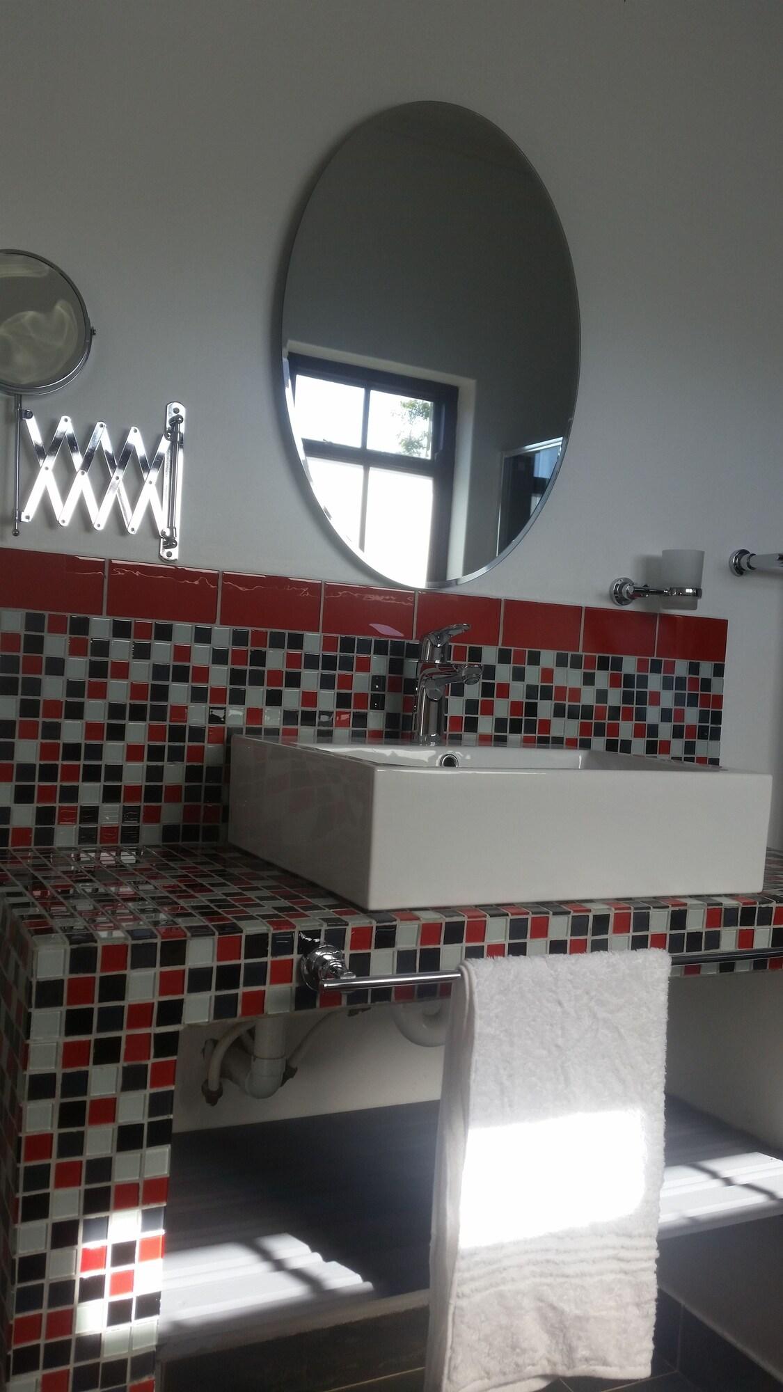 Double Queen Size Bed