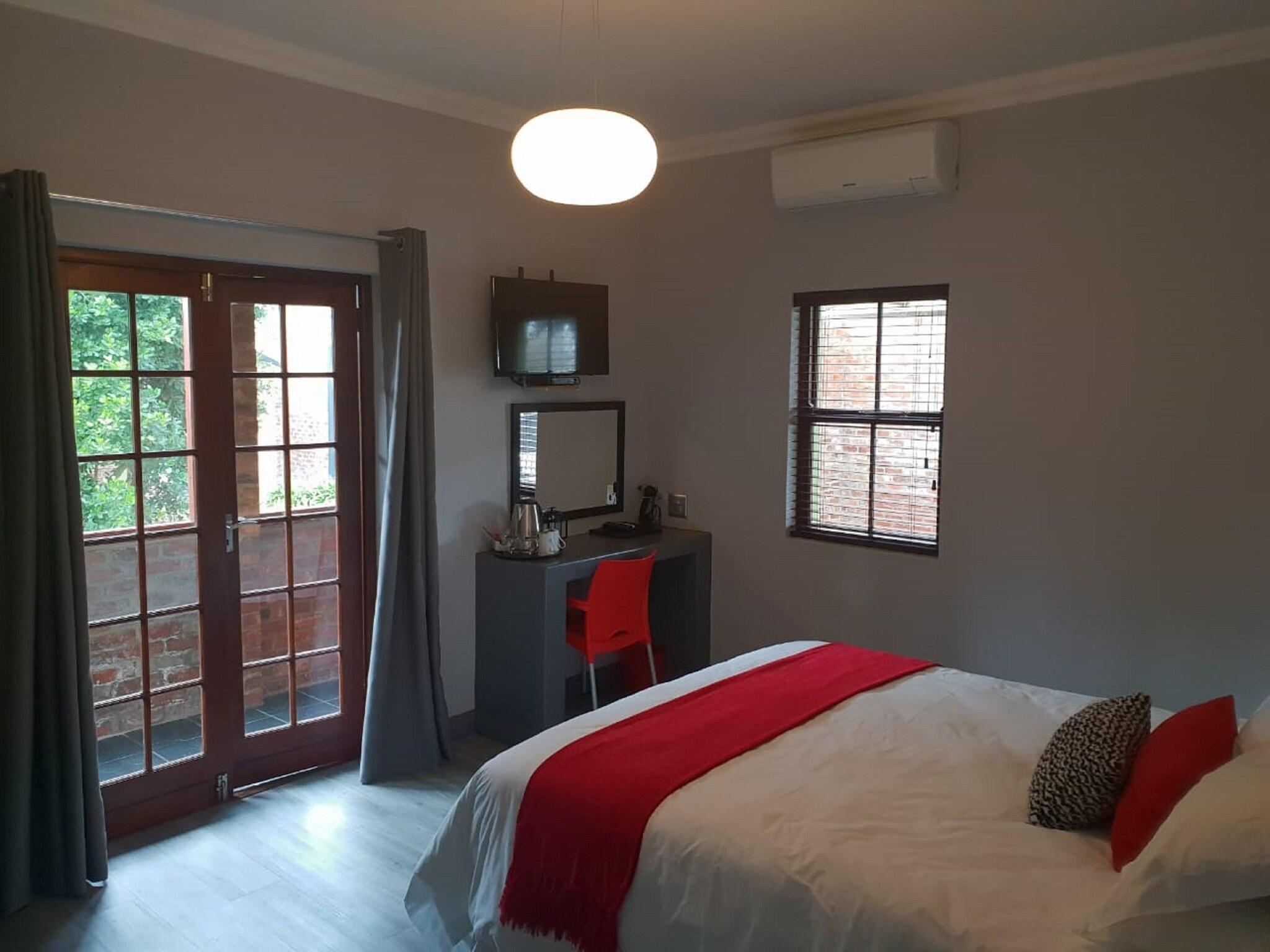 Double Queen Size Bed