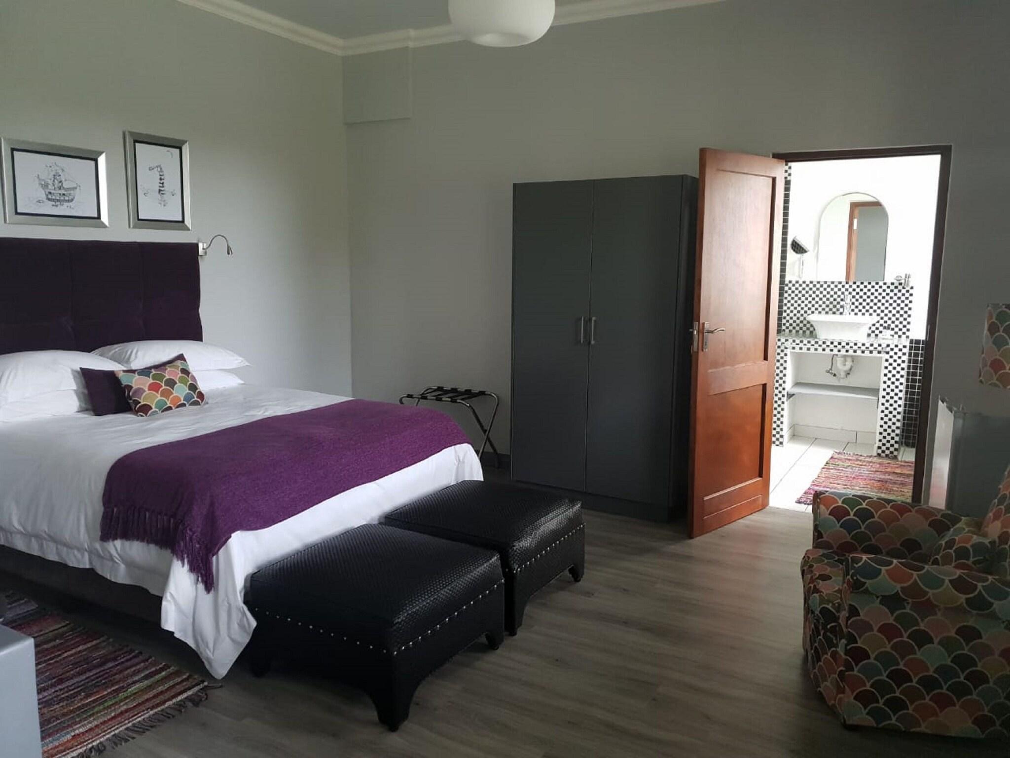 Double Queen Size Bed