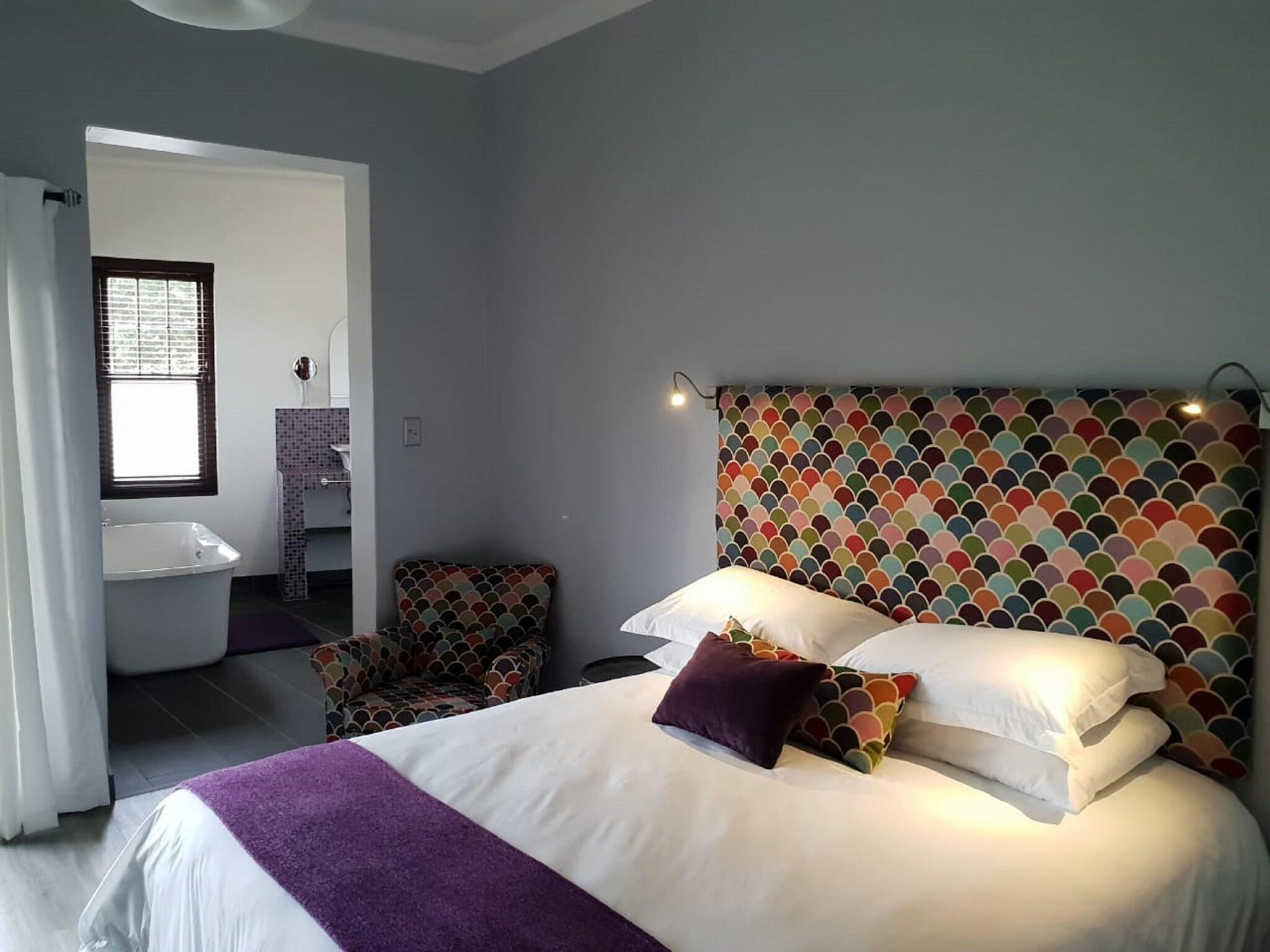 Double Queen Size Bed