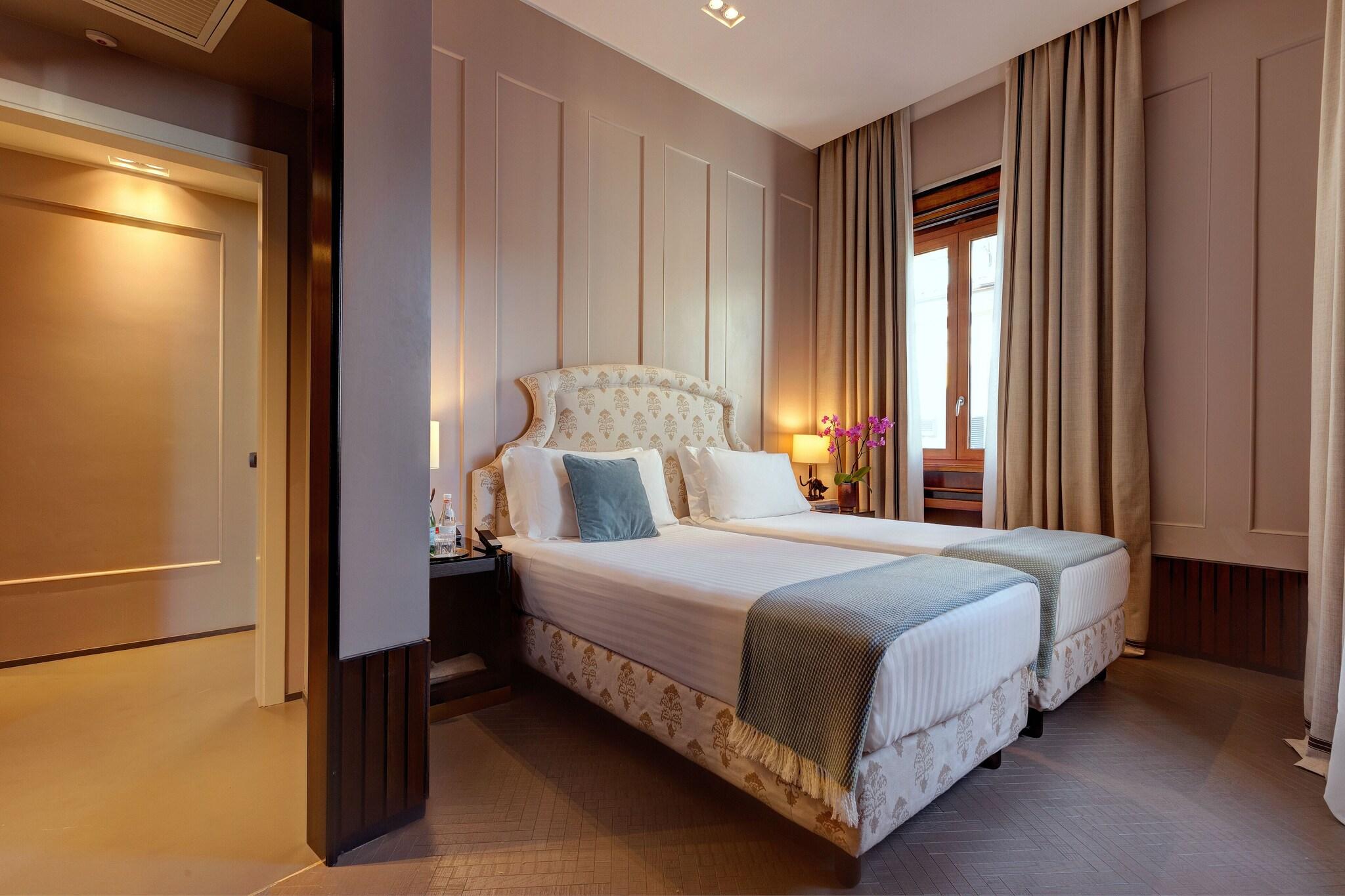 Double Deluxe King Bed