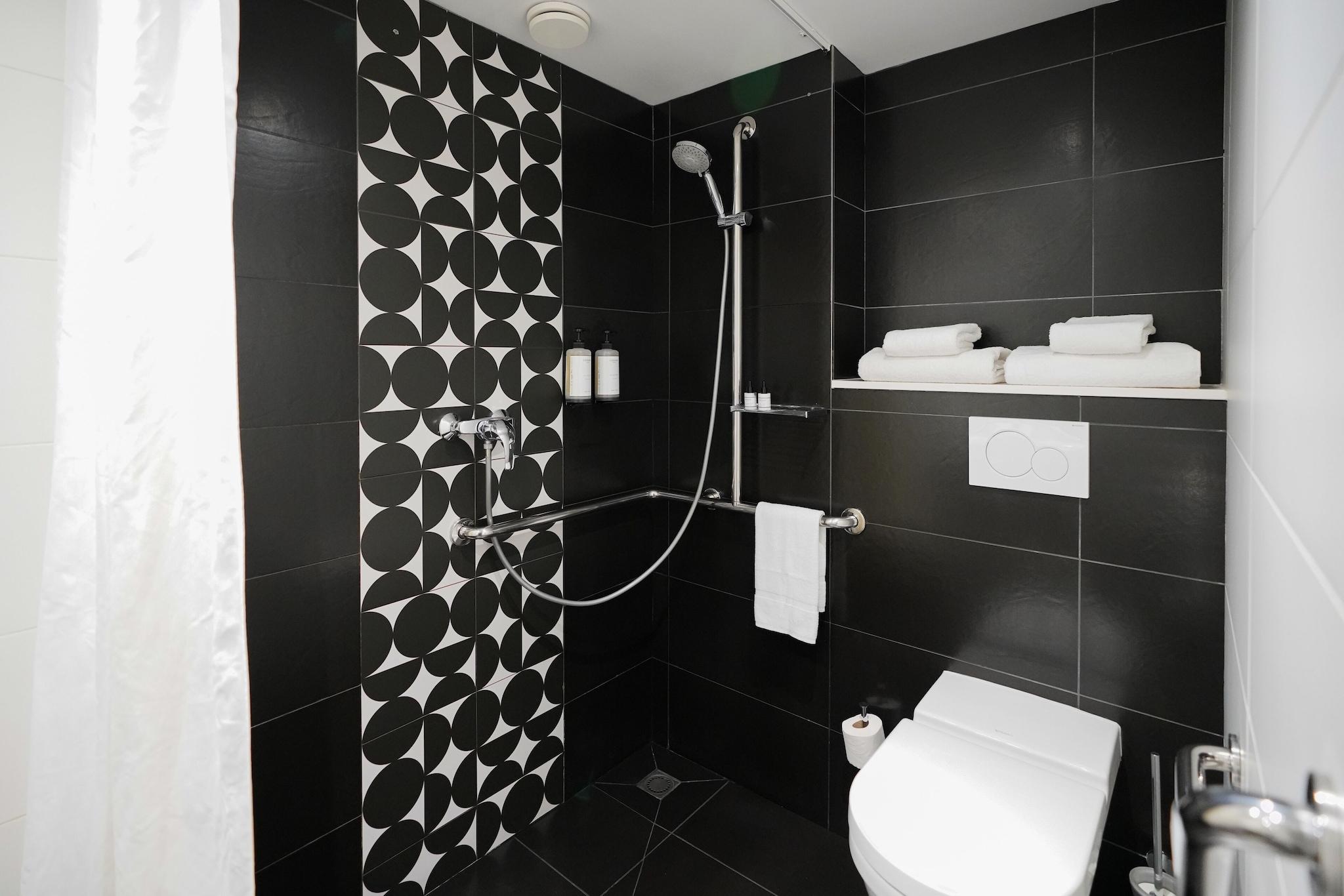 Triple Deluxe Two Beds