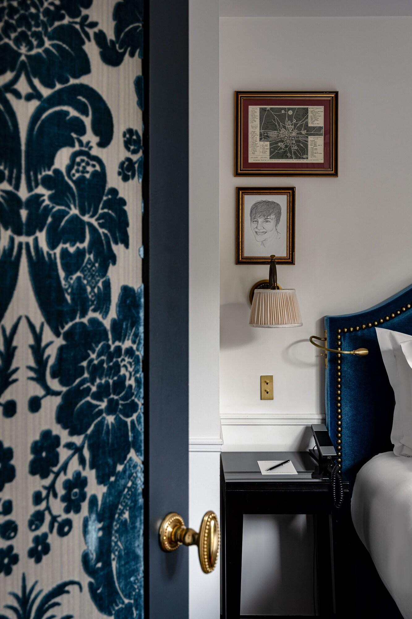 Double Classic Double Bed